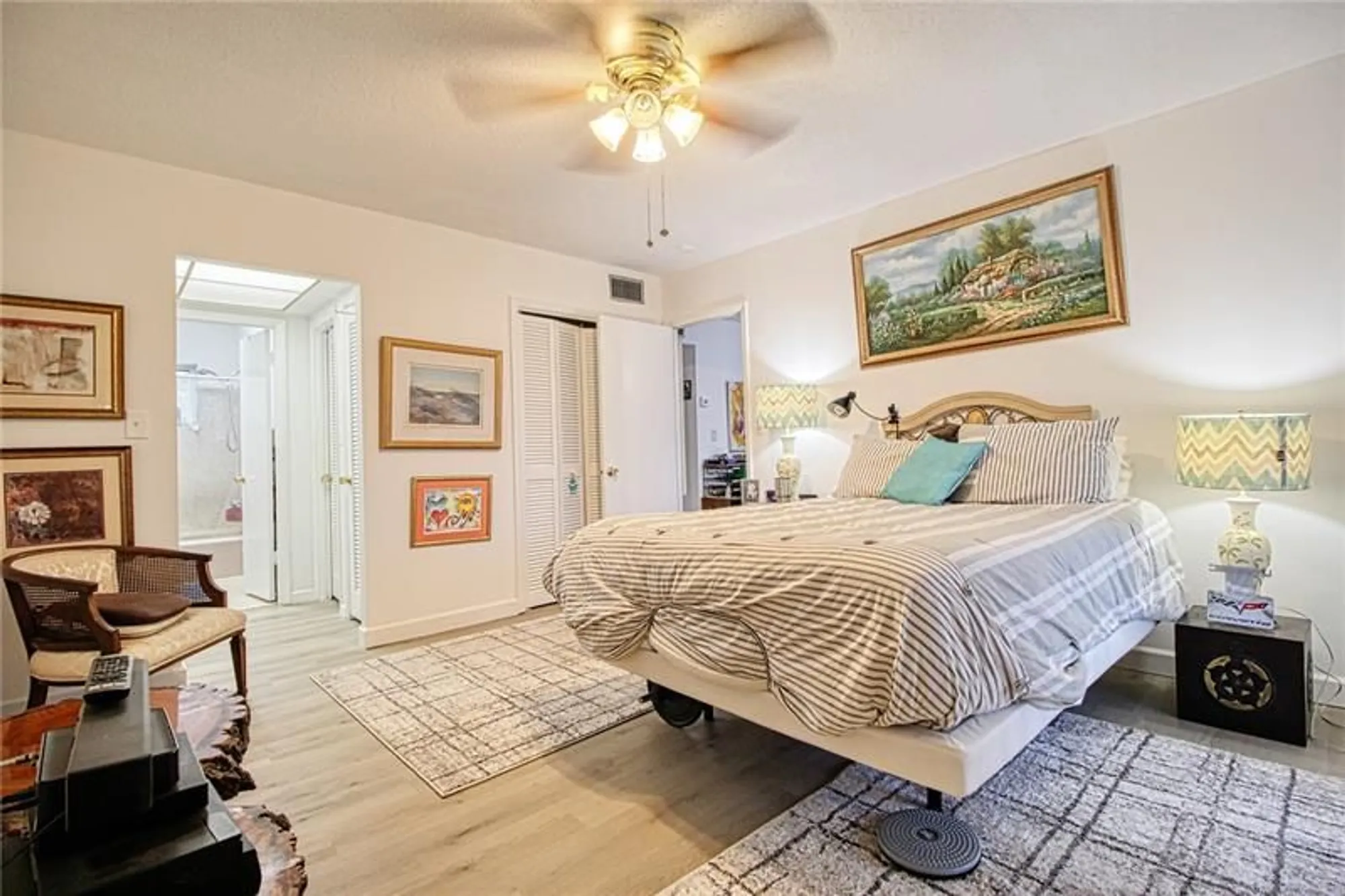 Property Slideshow image 10 of 49 | 2300 park ln 311, Hollywood, FL, 33021
