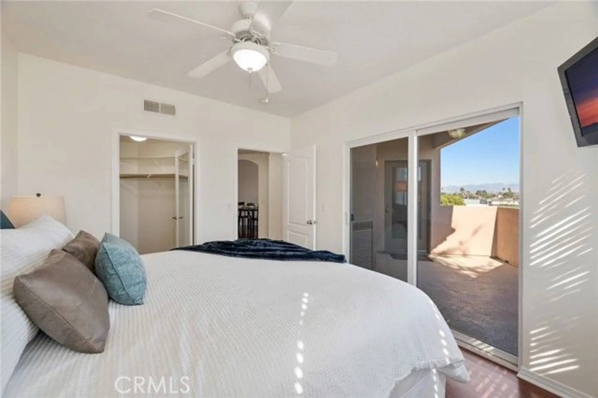 Property Slideshow image 6 of 21 | 2750 artesia blvd 327, Redondo Beach, CA, 90278