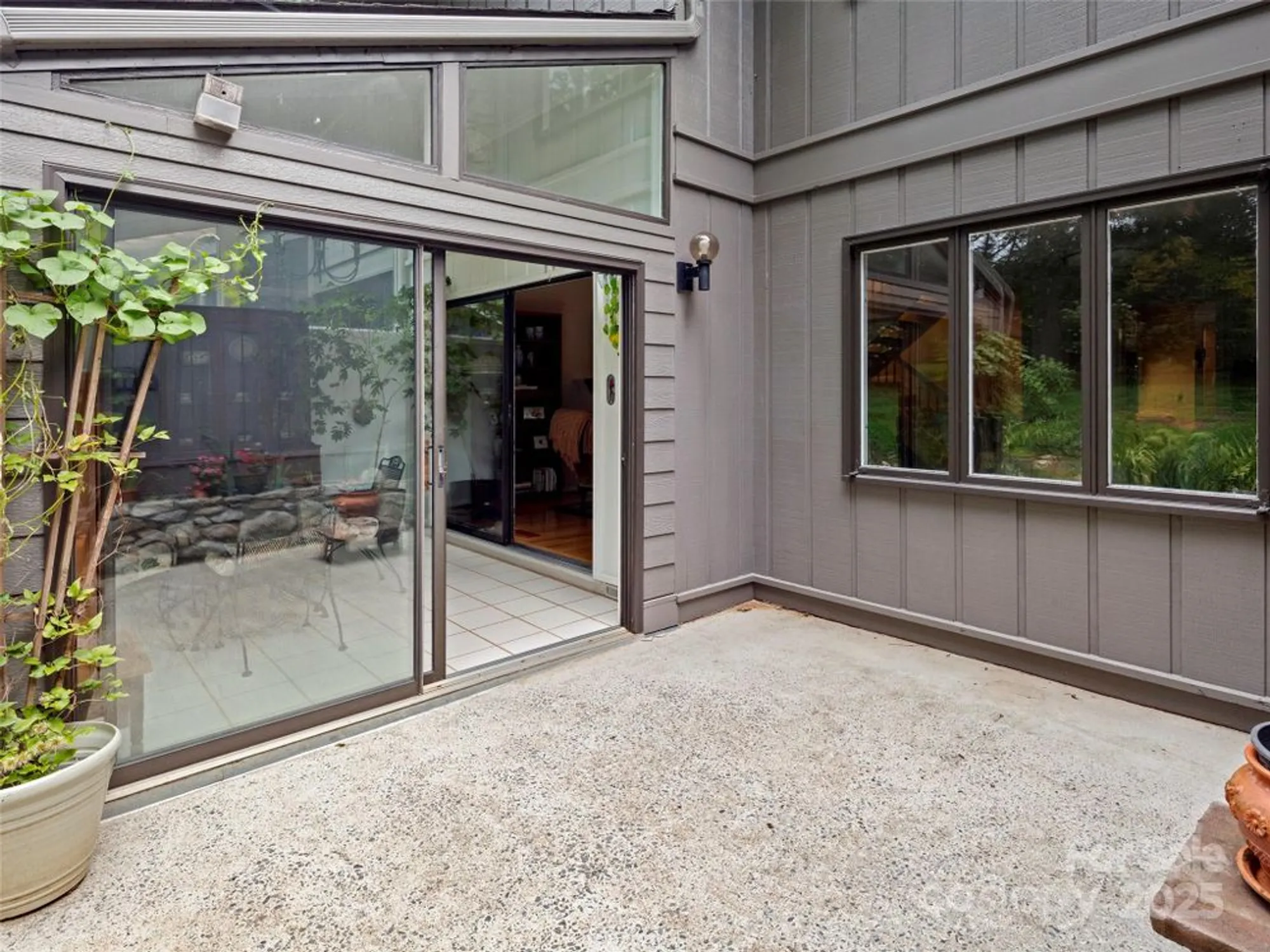 Property Slideshow image 22 of 27 | 102 crowfields dr, Asheville, NC, 28803