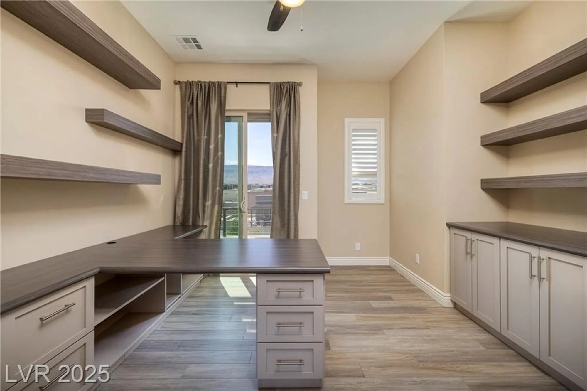 Property Slideshow image 18 of 33 | 4292 veraz st -, Las Vegas, NV, 89135