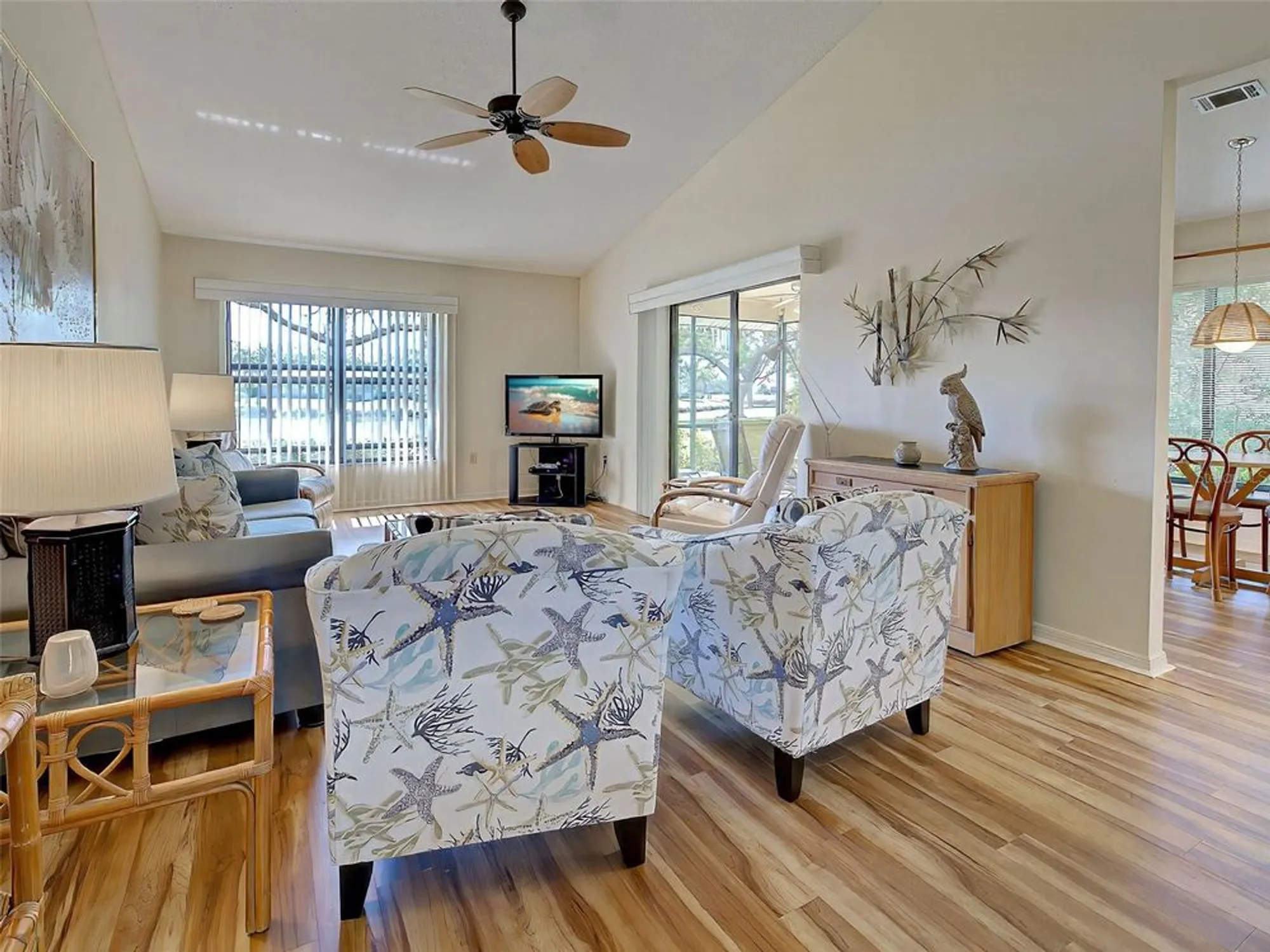 Property Slideshow image 14 of 74 | 220 southampton dr 325, Venice, FL, 34293