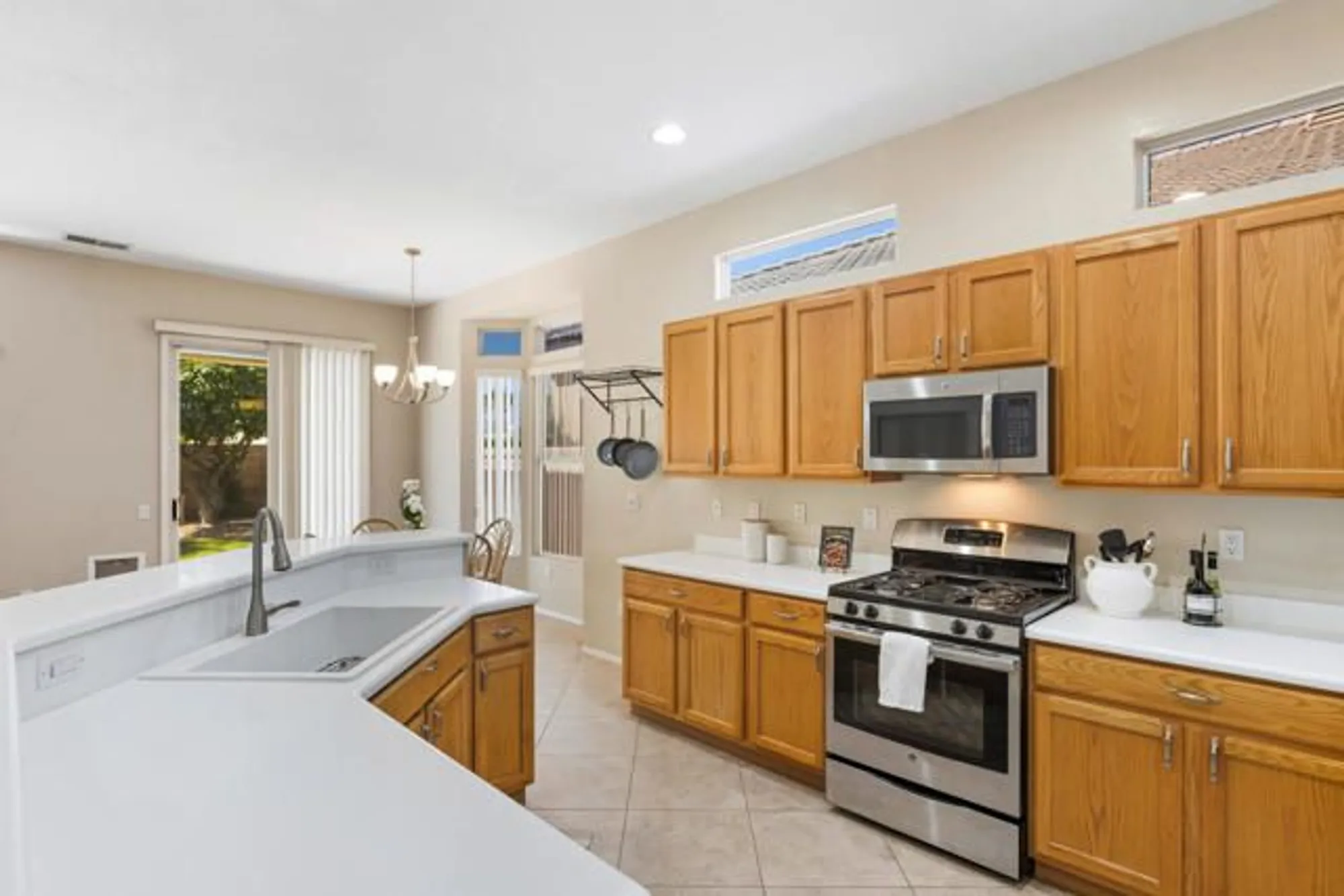 Property Slideshow image 10 of 37 | 80193 royal birkdale dr, Indio, CA, 92201