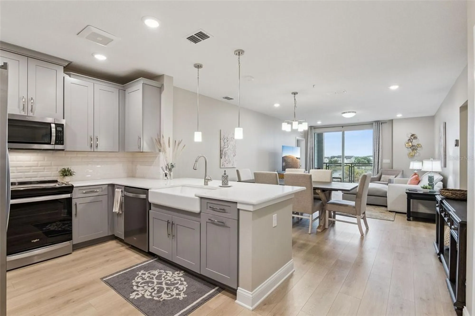 Property Slideshow image 2 of 58 | 7565 laureate blvd unit 3304, Orlando, FL, 32827