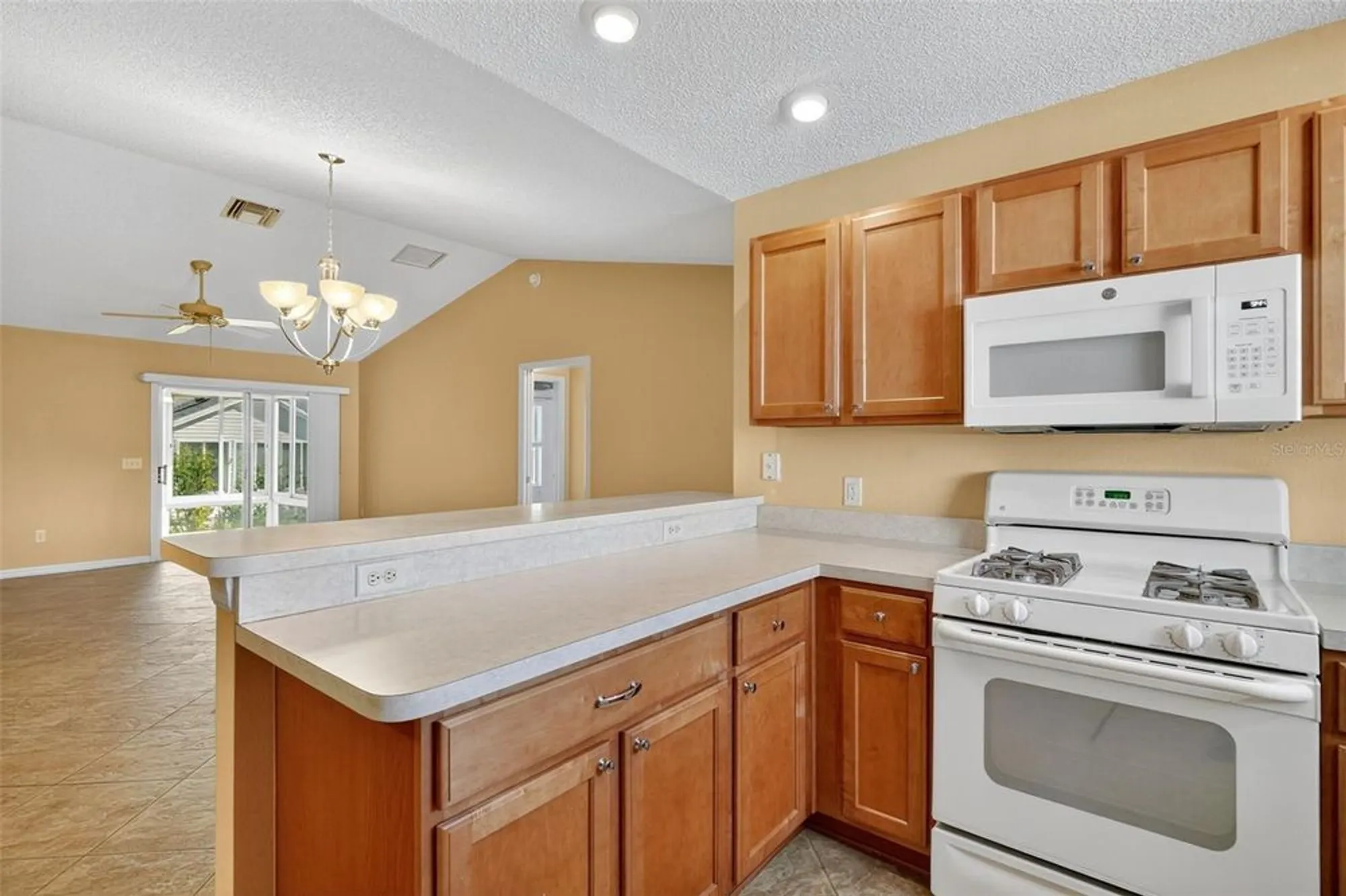 Property Slideshow image 11 of 26 | 1625 abercrombie way, The Villages, FL, 32162