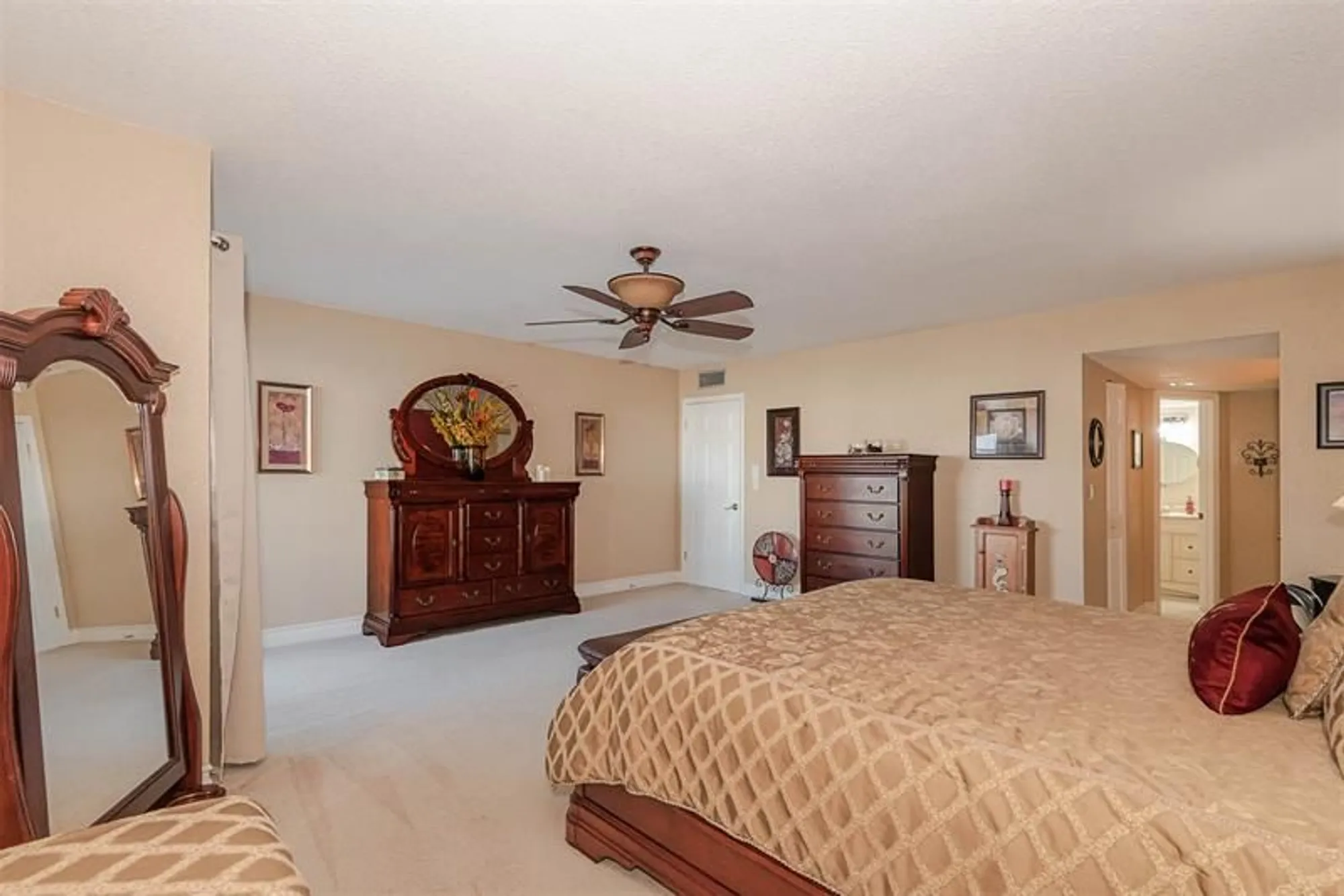 Property Slideshow image 21 of 45 | 4751 nw 21st st 4p, Lauderhill, FL, 33313
