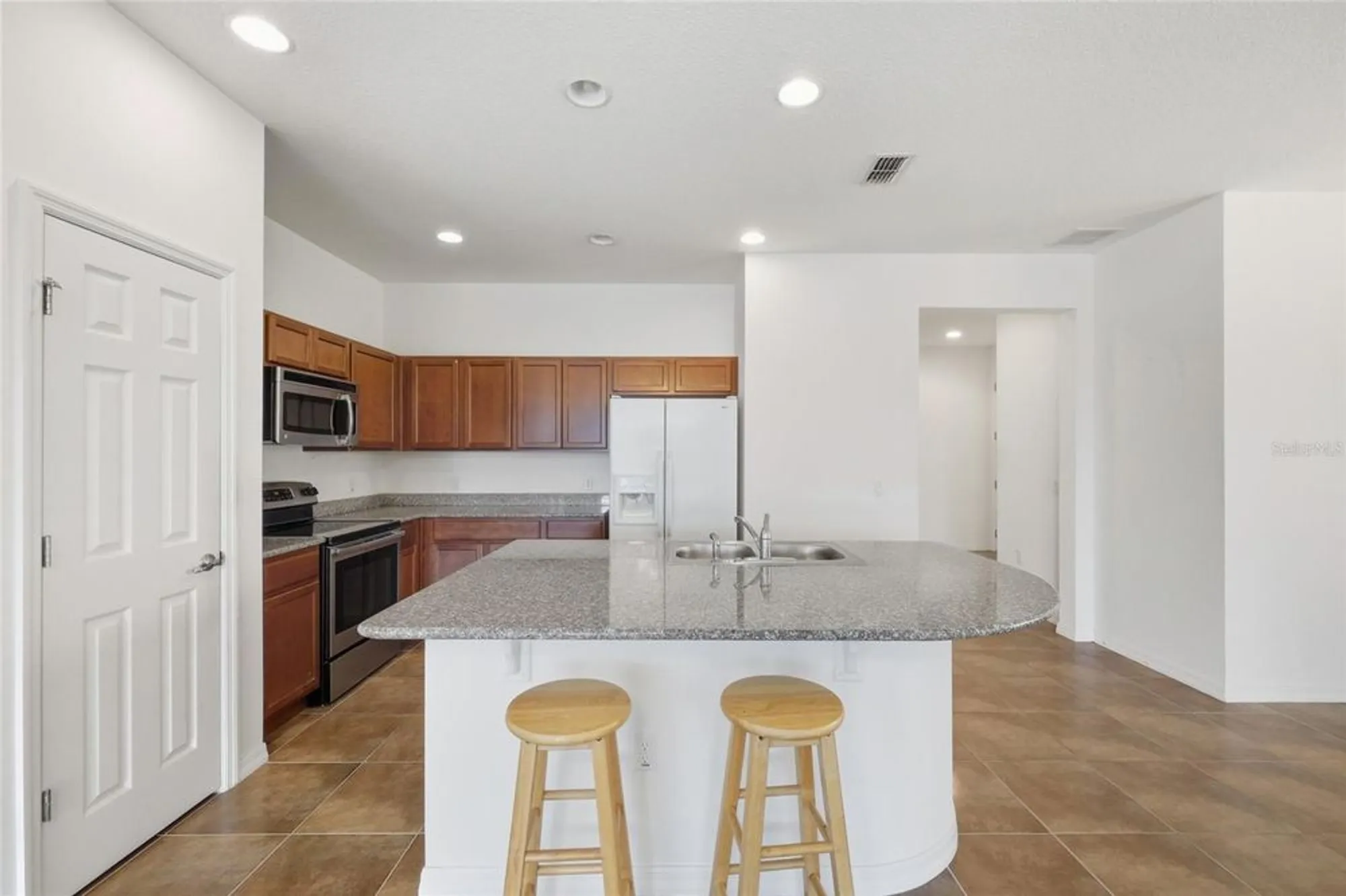 Property Slideshow image 22 of 50 | 1824 pelican hill way, Poinciana, FL, 34759