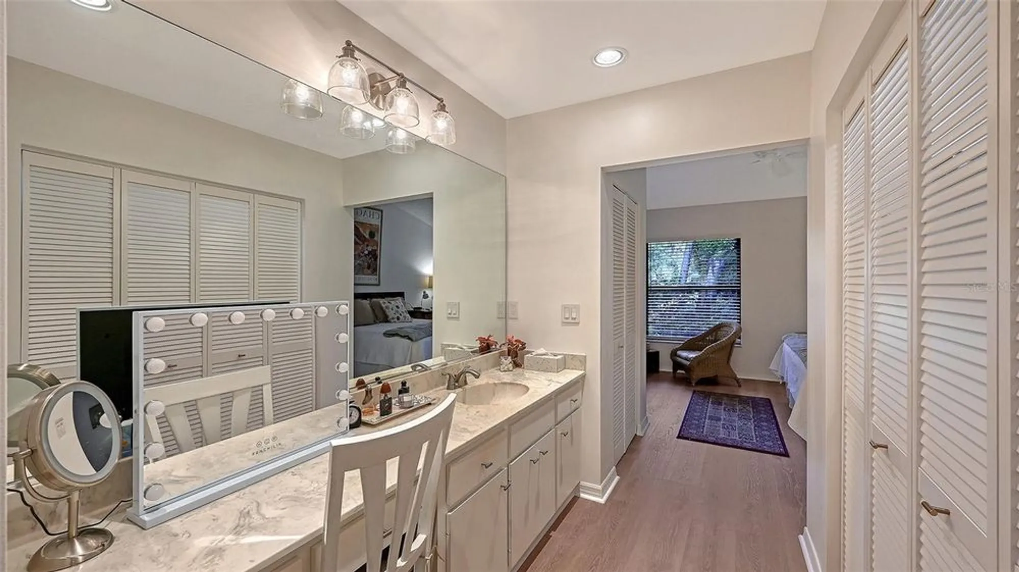 Property Slideshow image 27 of 49 | 7360 oak moss dr # 4, Sarasota, FL, 34241