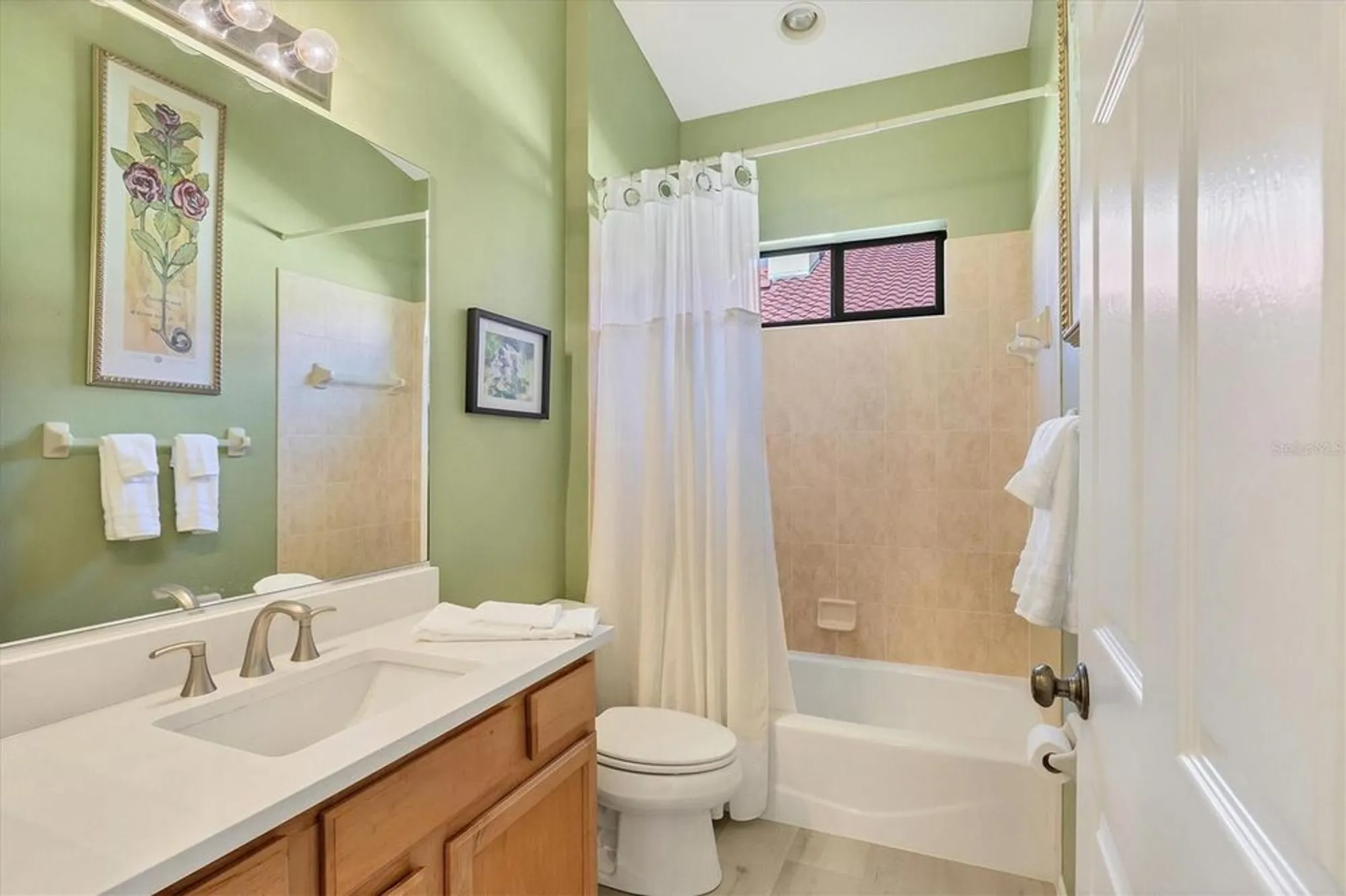 Property Slideshow image 32 of 57 | 6458 tailfeather way, Bradenton, FL, 34203
