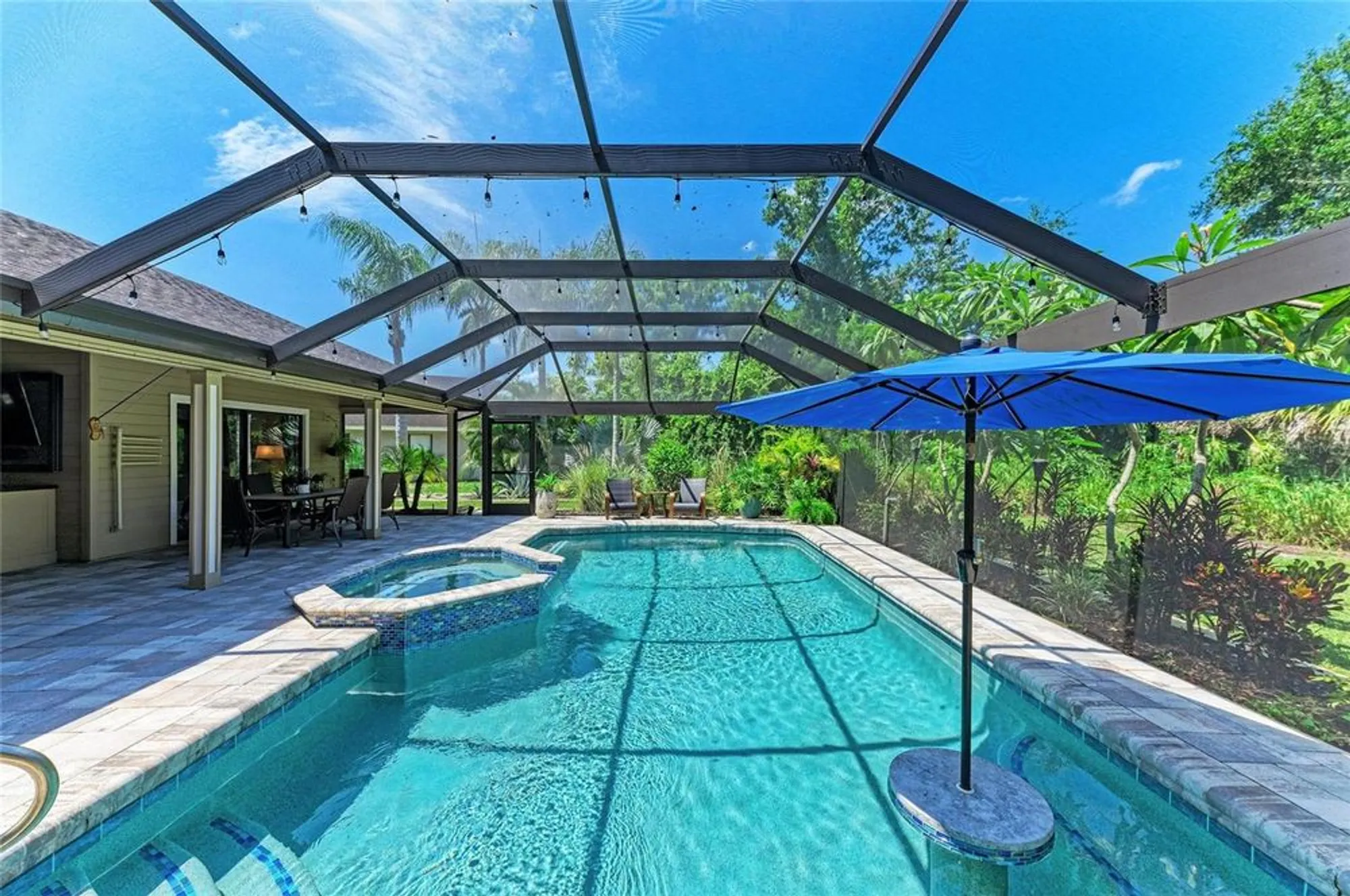 Property Slideshow image 57 of 69 | 8416 palm lakes ct, Sarasota, FL, 34243