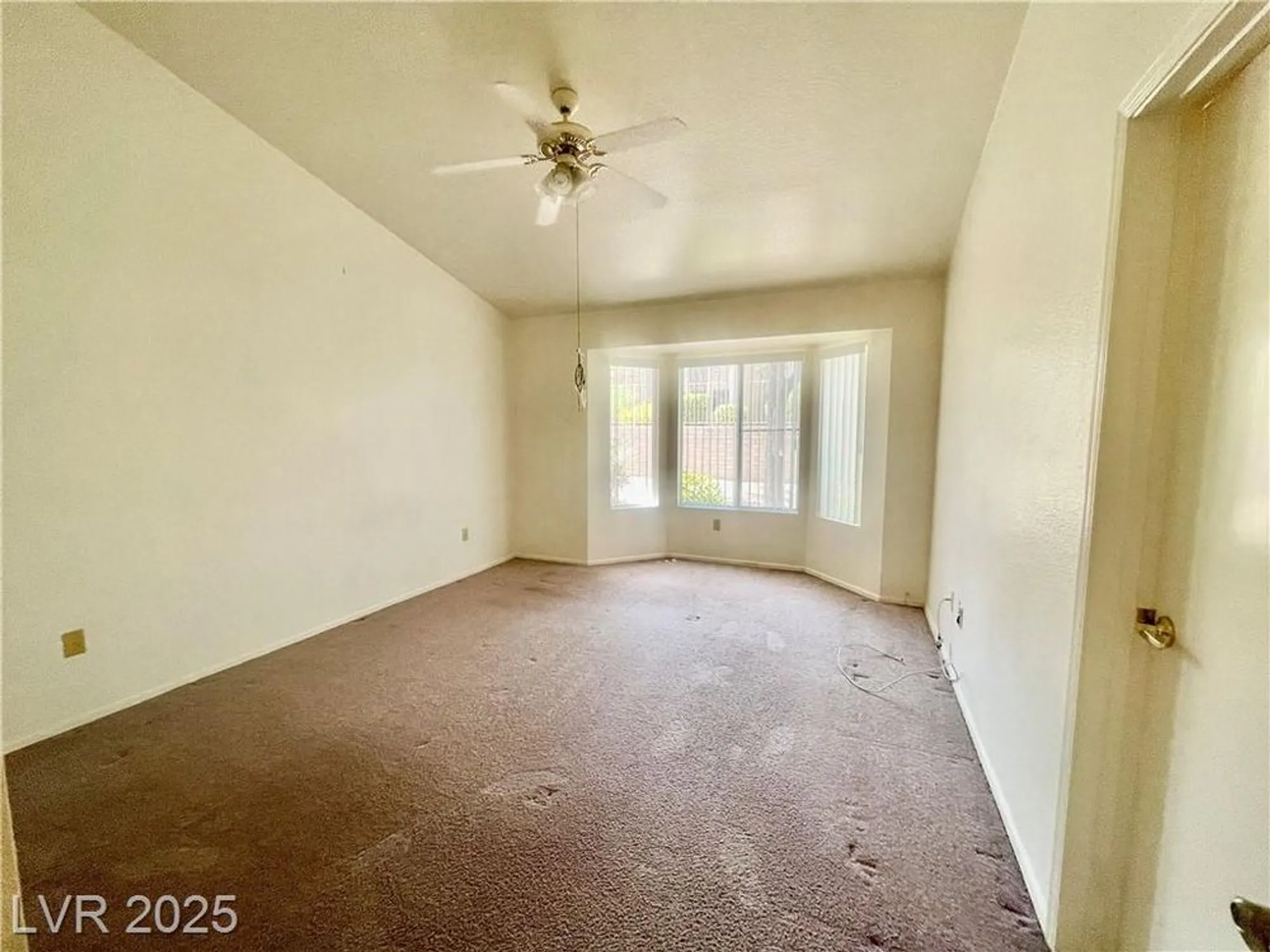 Property Slideshow image 7 of 8 | 2465 palmridge dr, Las Vegas, NV, 89134