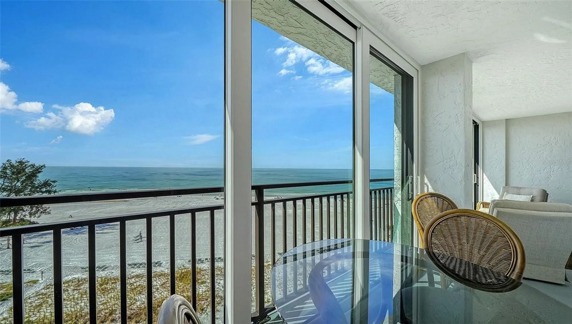 Property Slideshow image 14 of 56 | 19 whispering sands dr 802, Sarasota, FL, 34242