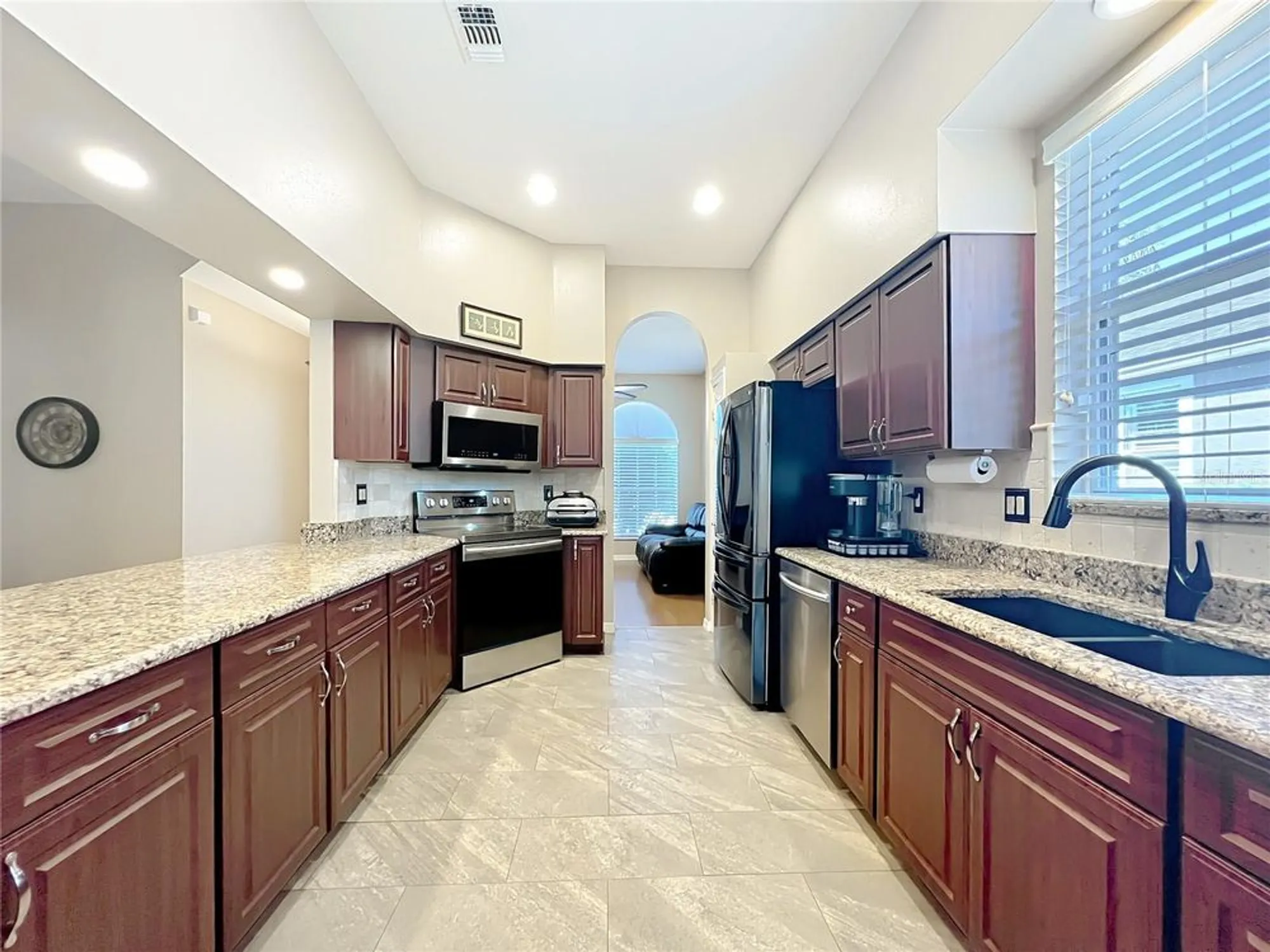 Property Slideshow image 10 of 50 | 6128 landings blvd, Lady Lake, FL, 32159
