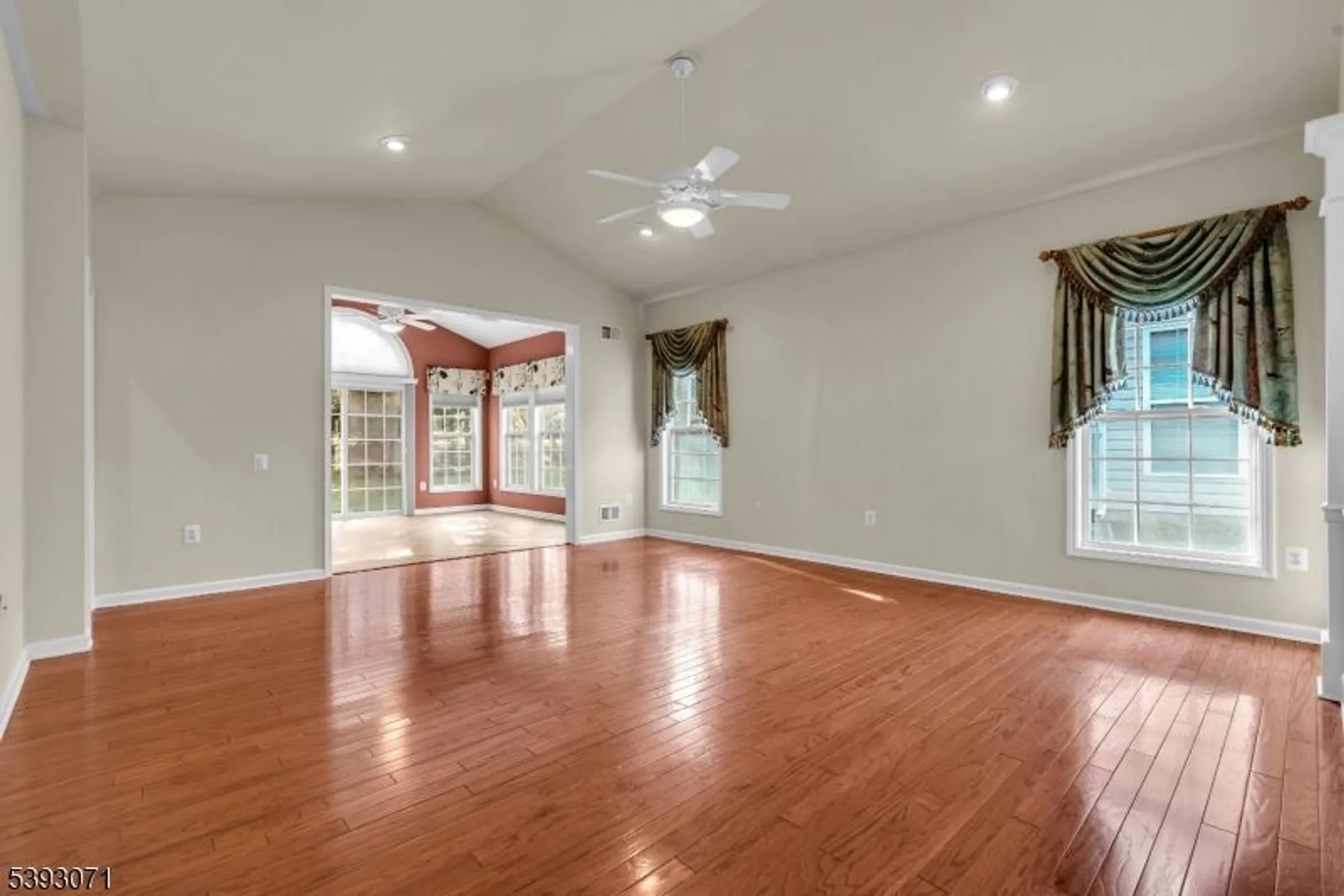 Property Slideshow image 24 of 45 | 212 sherwood ct, Somerset, NJ, 08873