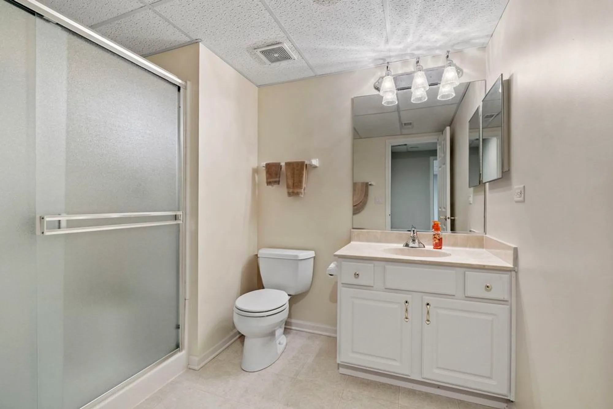 Property Slideshow image 25 of 28 | 16415 grandwood lake dr, Crest Hill, IL, 60403