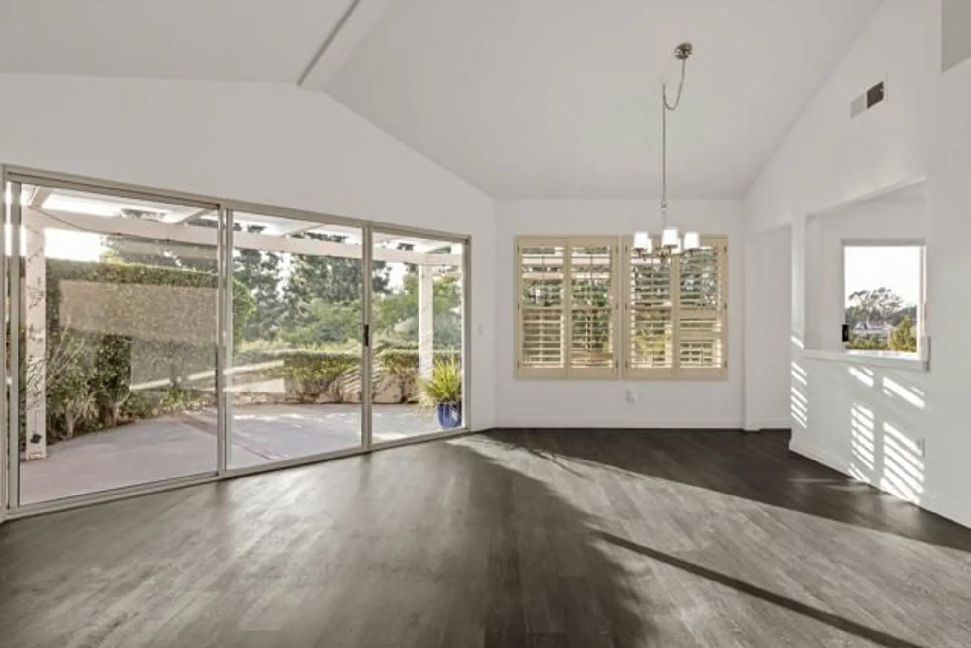 Property Slideshow image 13 of 74 | 1349 via firenze, San Marcos, CA, 92078