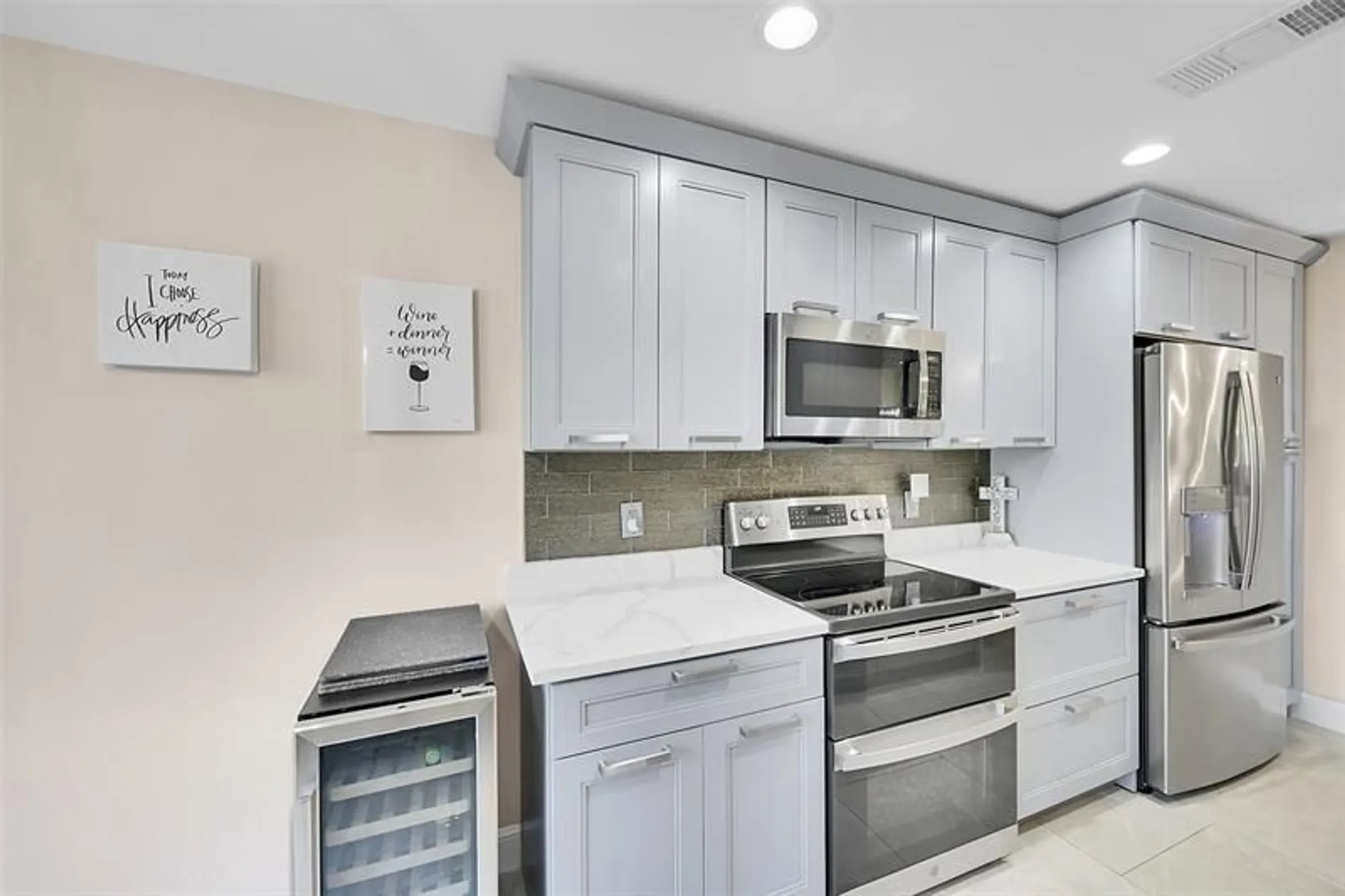 Property Slideshow image 13 of 61 | 21207 lago cir d, Boca Raton, FL, 33433