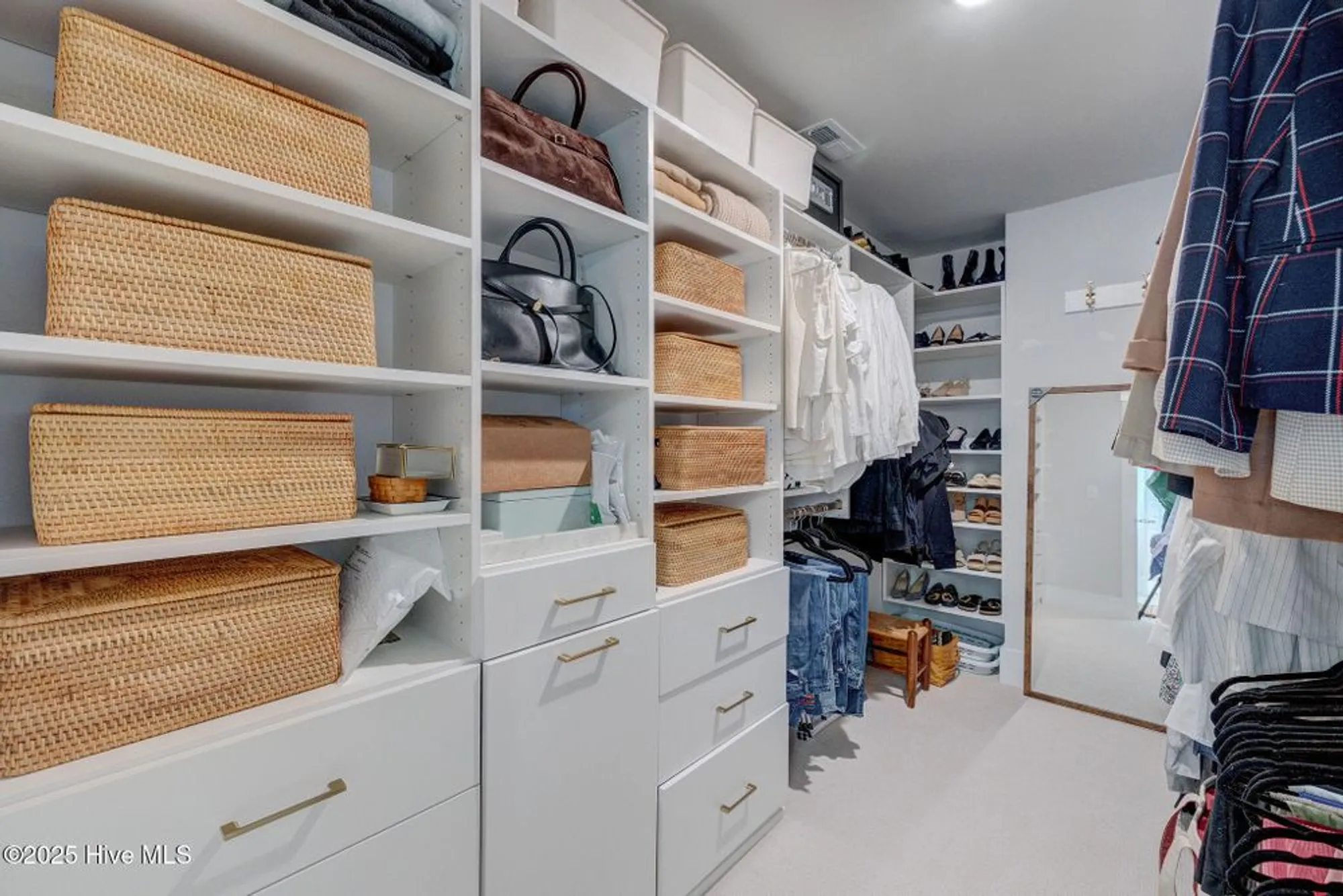 Property Slideshow image 33 of 109 | 1368 trisail ter, Wilmington, NC, 28412