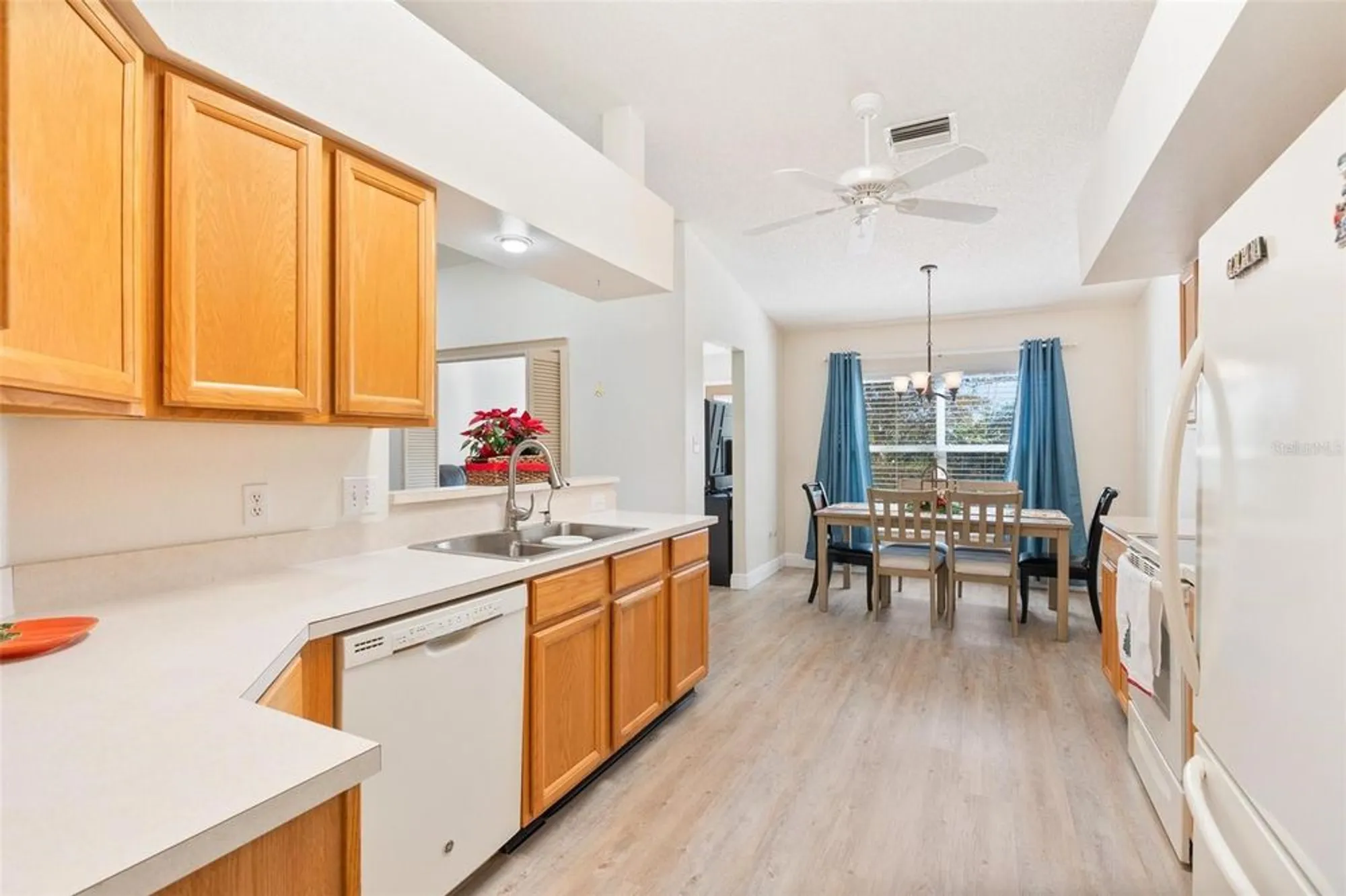 Property Slideshow image 11 of 41 | 6065 magpie dr, Lakeland, FL, 33809
