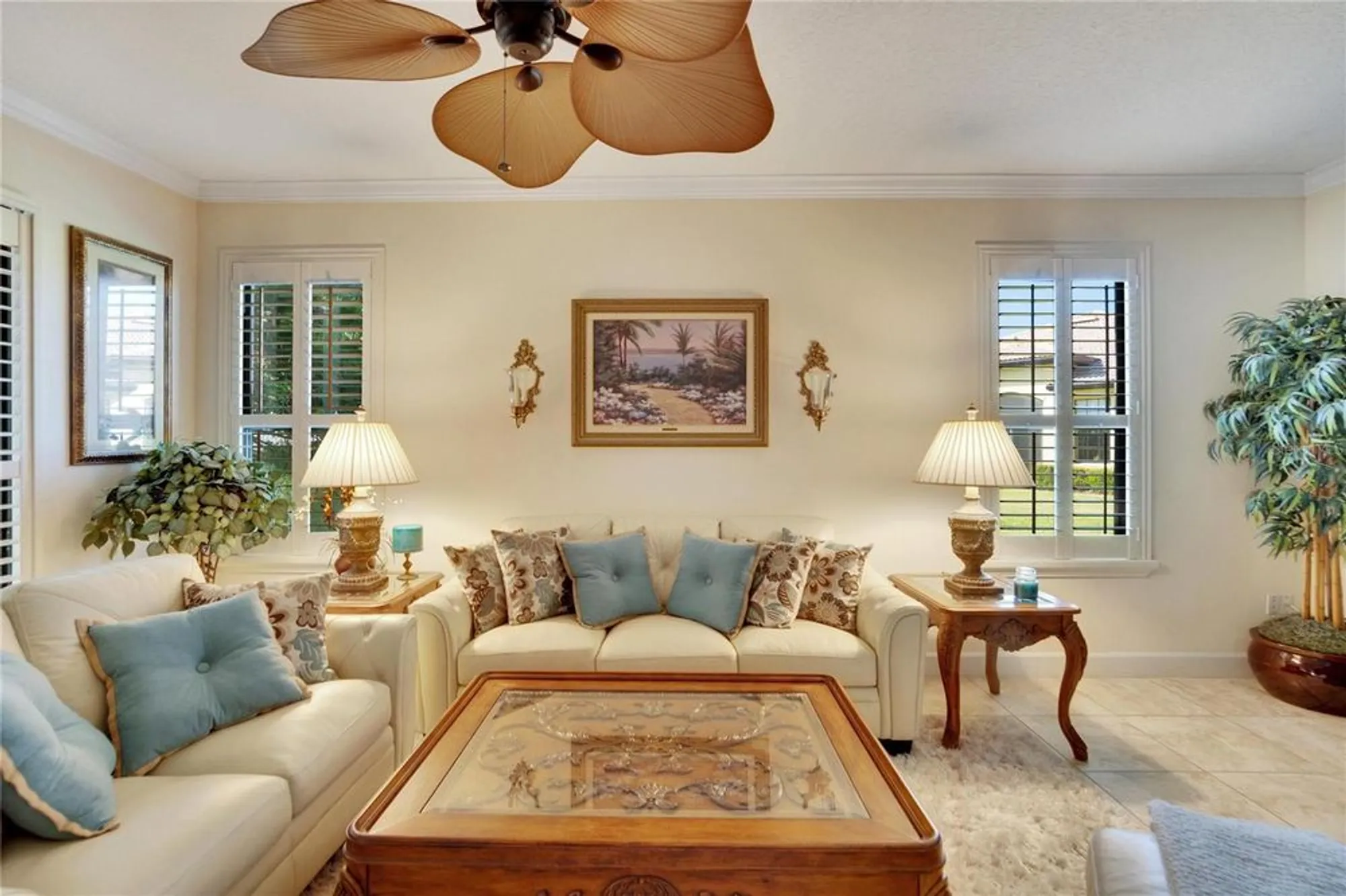 Property Slideshow image 20 of 67 | 204 mystic falls dr, Apollo Beach, FL, 33572