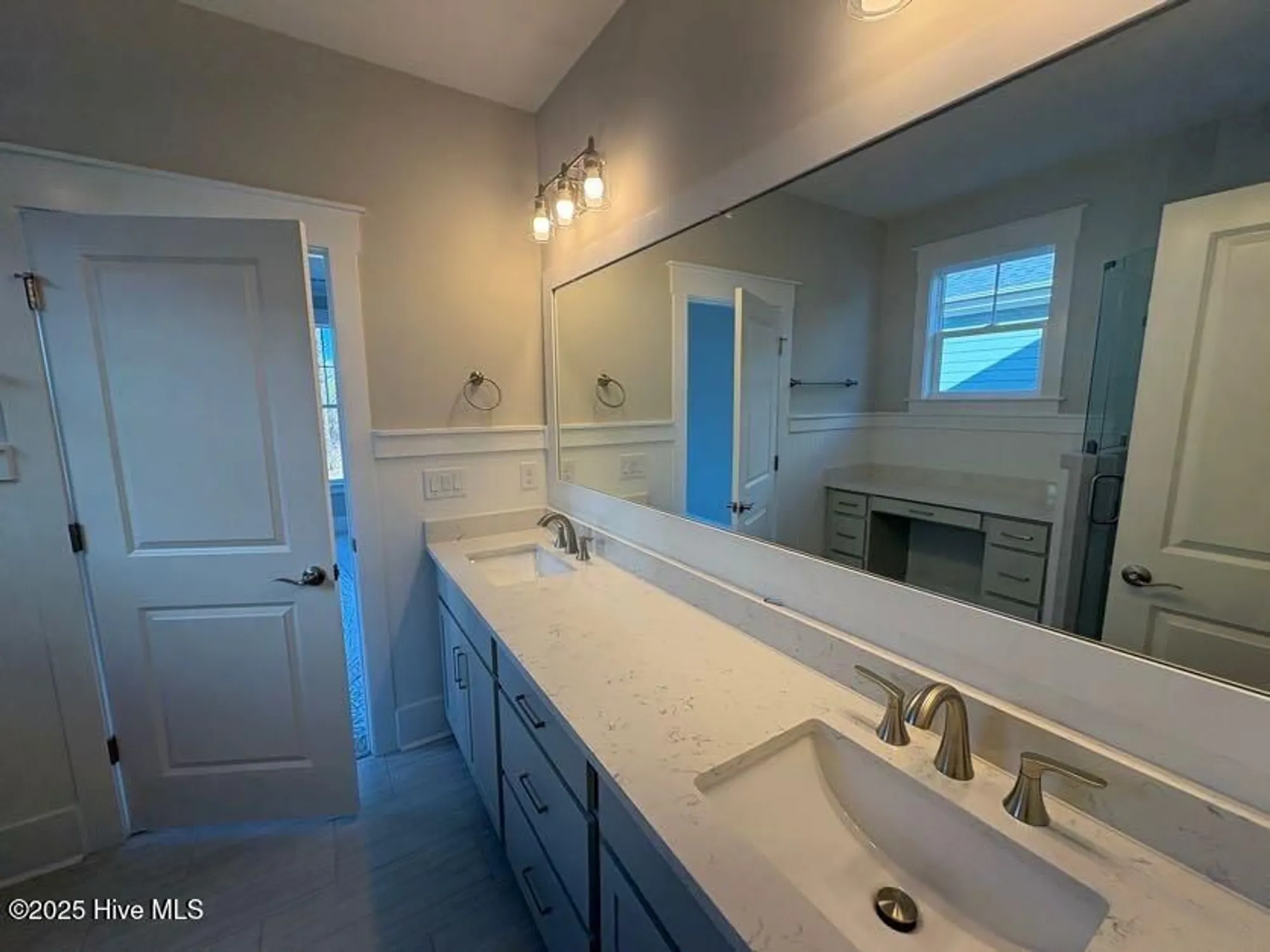 Property Slideshow image 23 of 34 | 335 longhill dr, Wilmington, NC, 28412