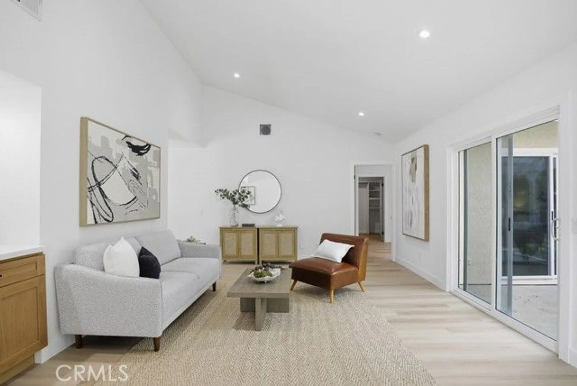 Property Slideshow image 6 of 52 | 1069 belleza st, Camarillo, CA, 93012