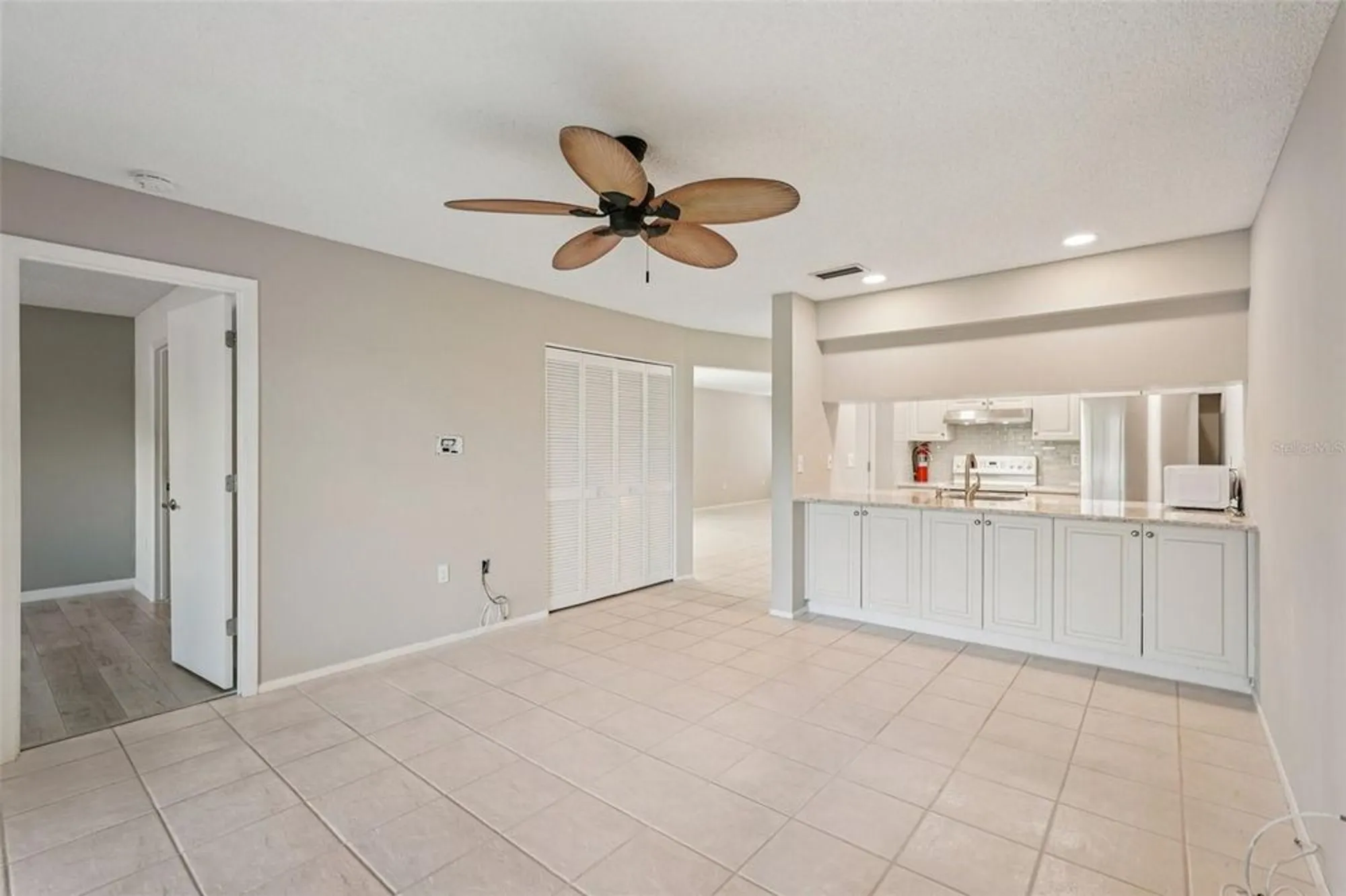 Property Slideshow image 14 of 47 | 5755 avista dr # 5755, Sarasota, FL, 34243