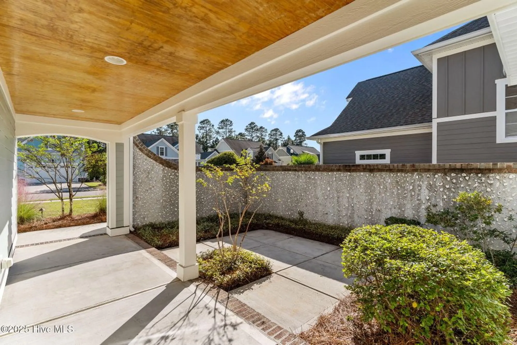 Property Slideshow image 5 of 88 | 6097 shore park dr, Leland, NC, 28451