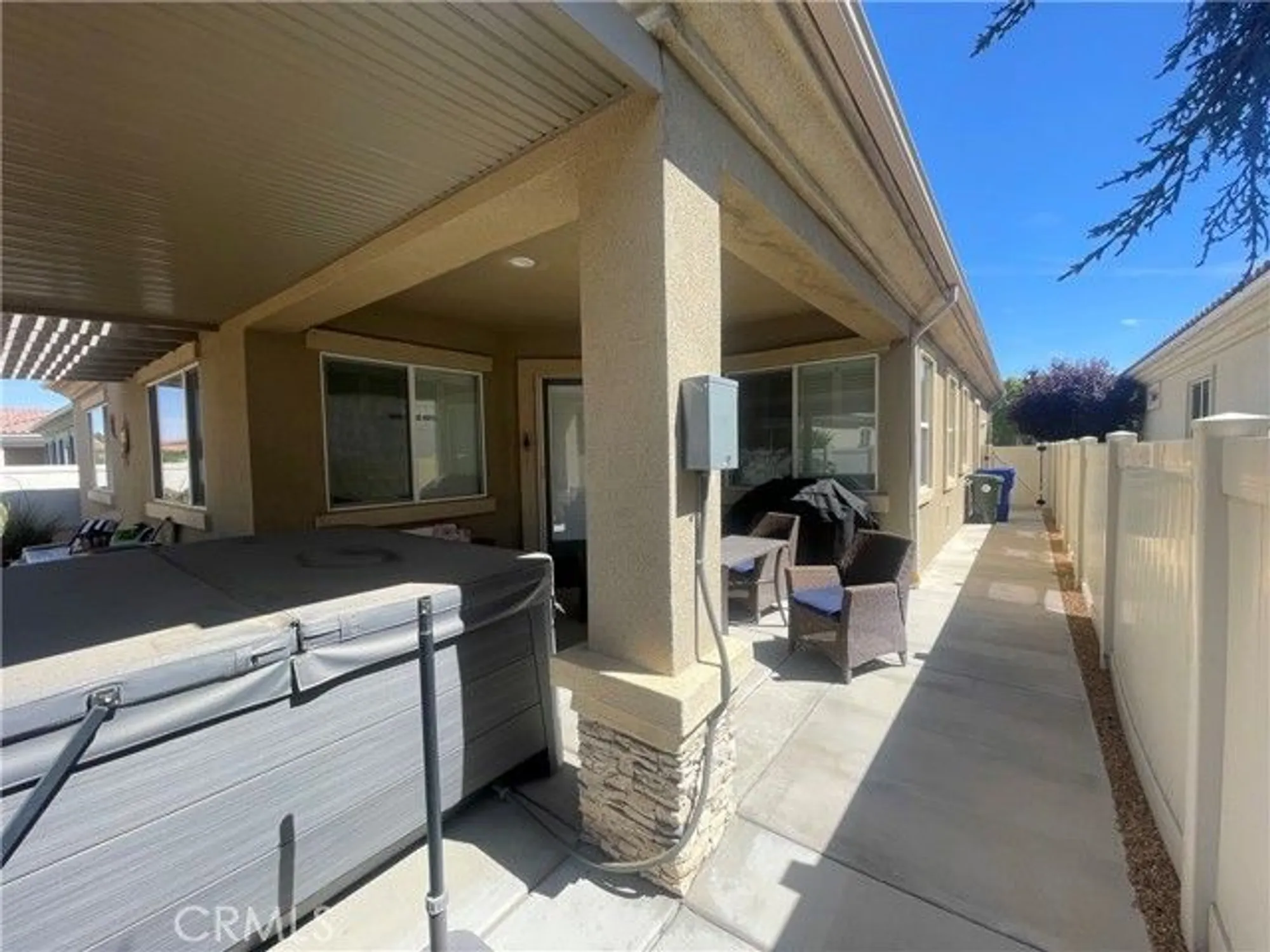 Property Slideshow image 43 of 56 | 19365 galloping hill rd, Apple Valley, CA, 92308