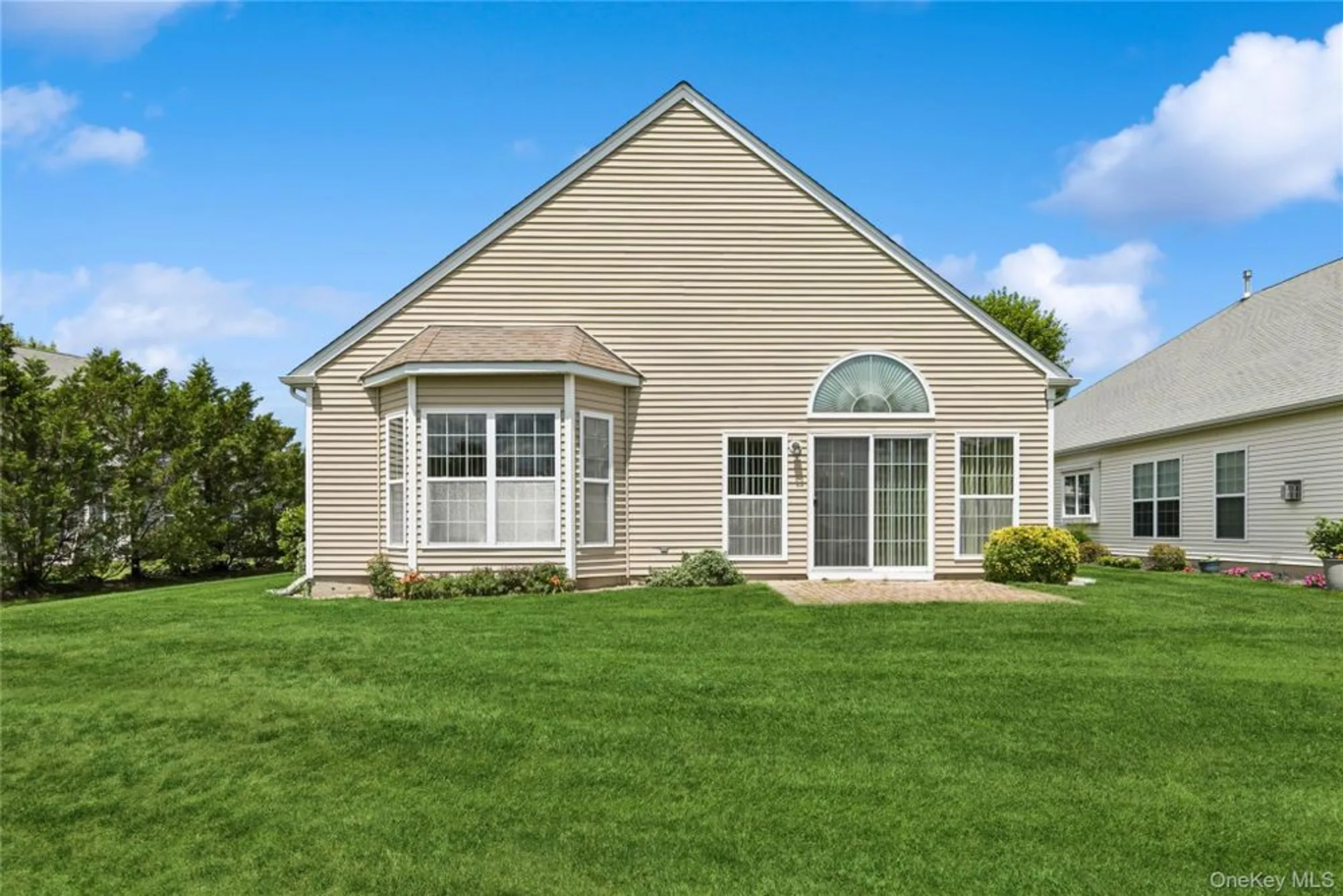 Property Slideshow image 32 of 40 | 109 louden loop, Mount Sinai, NY, 11766