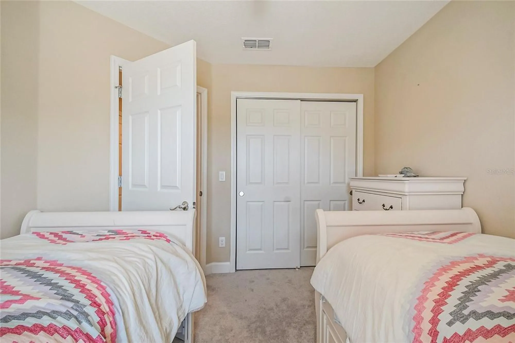 Property Slideshow image 26 of 67 | 12010 lorenza ln, Orlando, FL, 32827