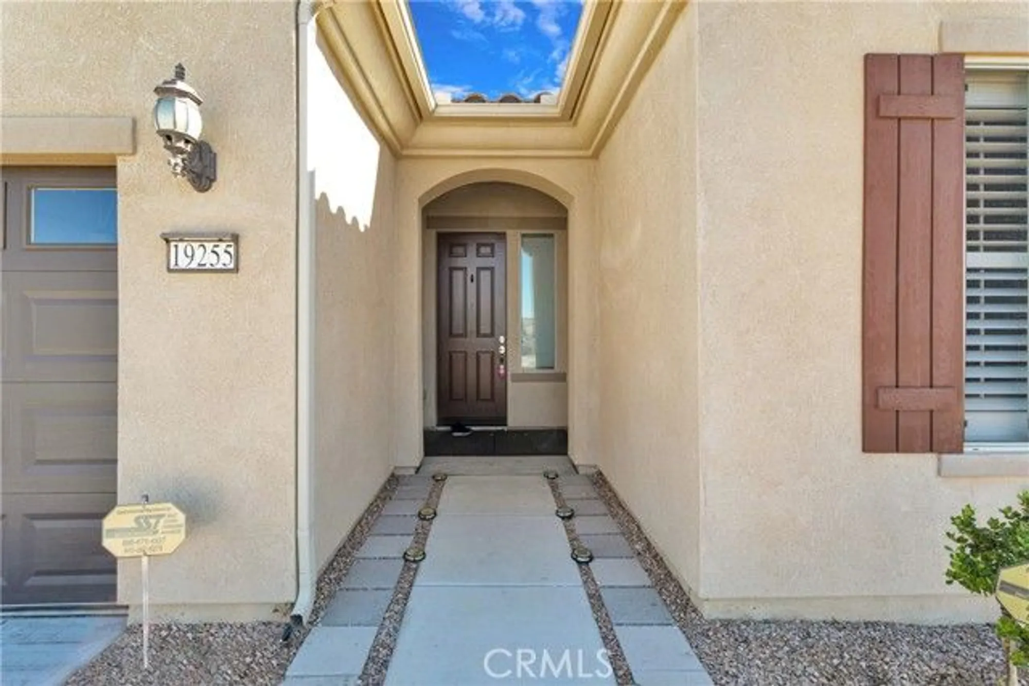 Property Slideshow image 6 of 49 | 19255 castana st, Apple Valley, CA, 92308