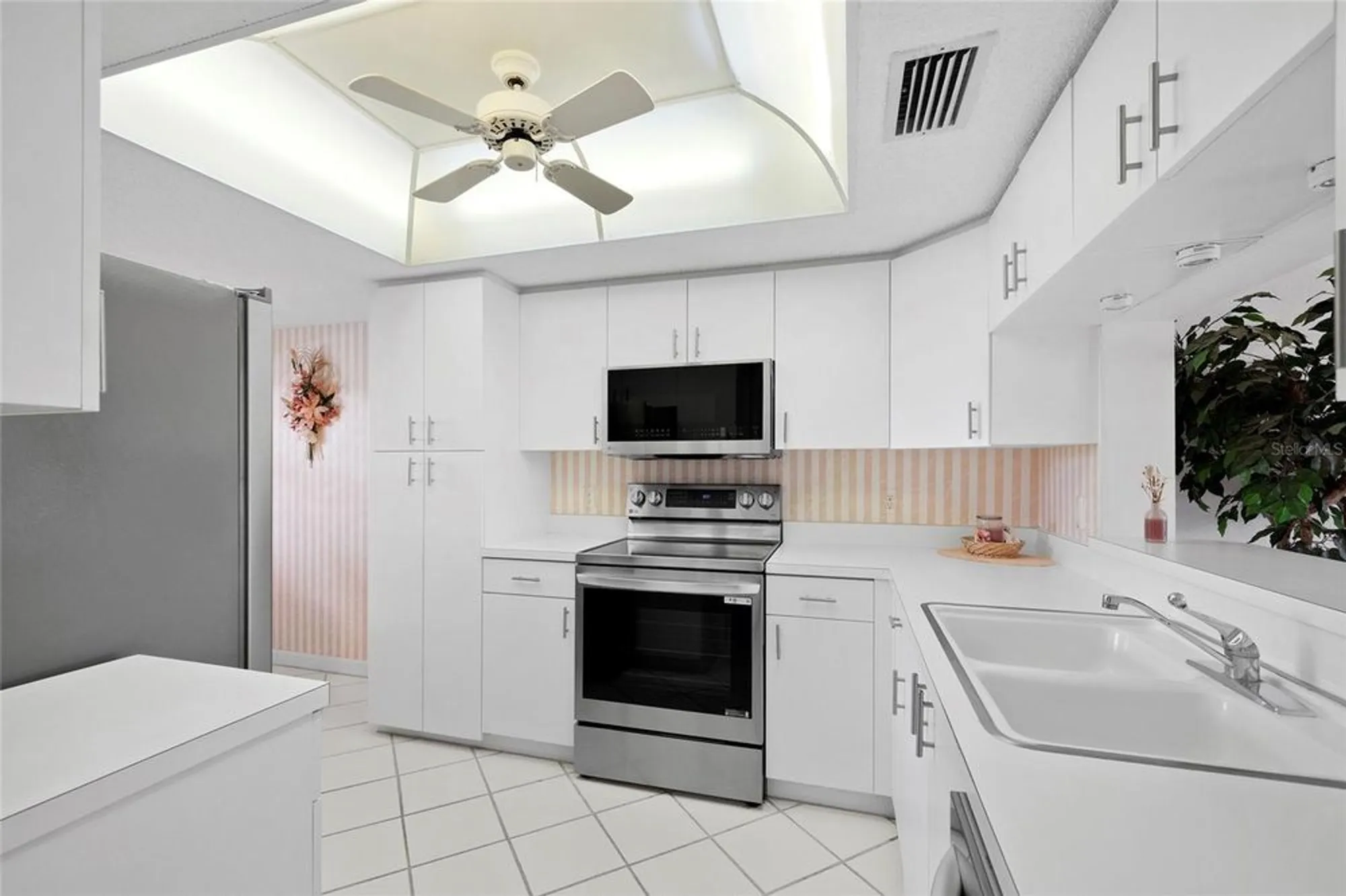 Property Slideshow image 7 of 52 | 6507 stone river rd 304, Bradenton, FL, 34203