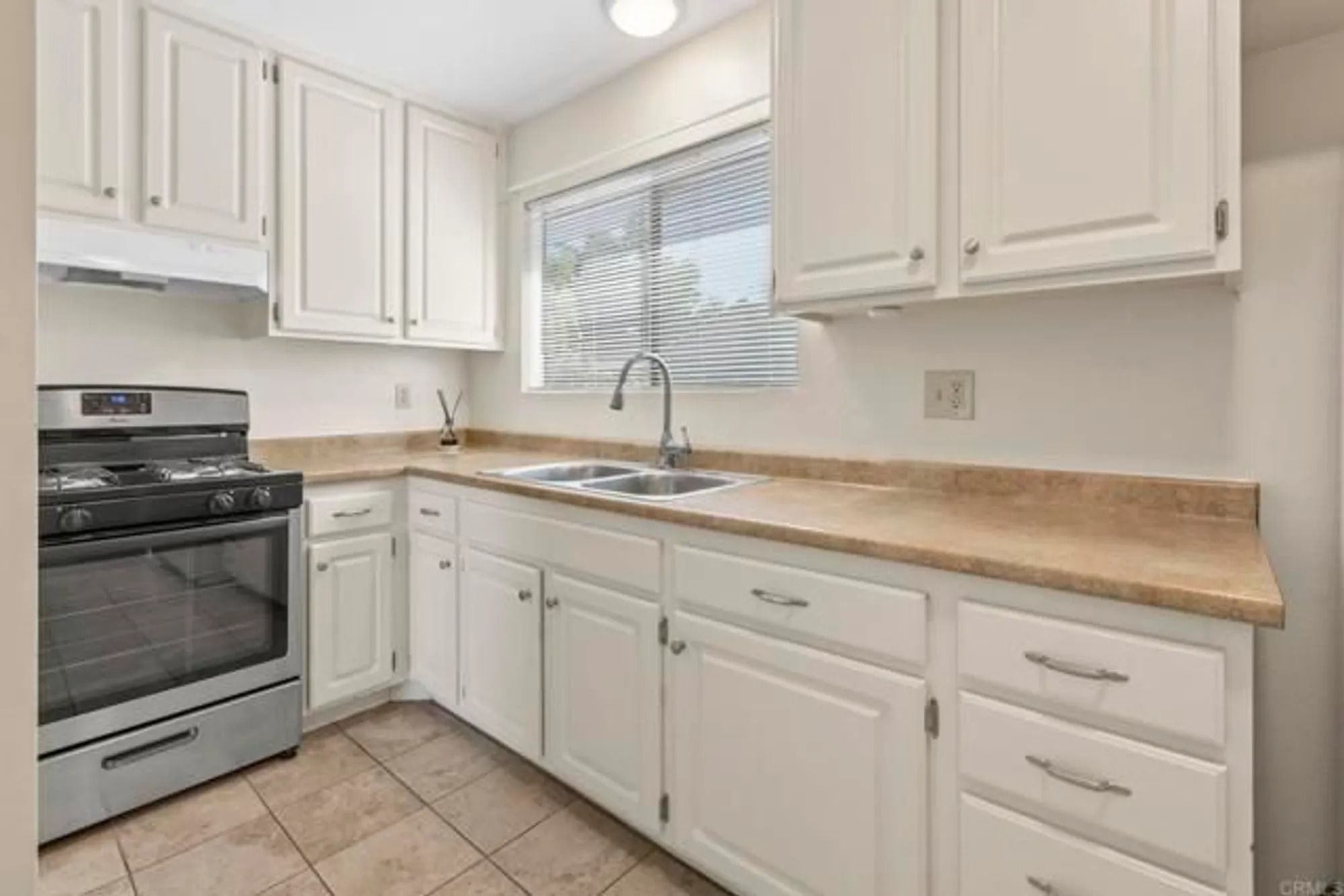 Property Slideshow image 12 of 32 | 1523 temple heights dr, Oceanside, CA, 92056