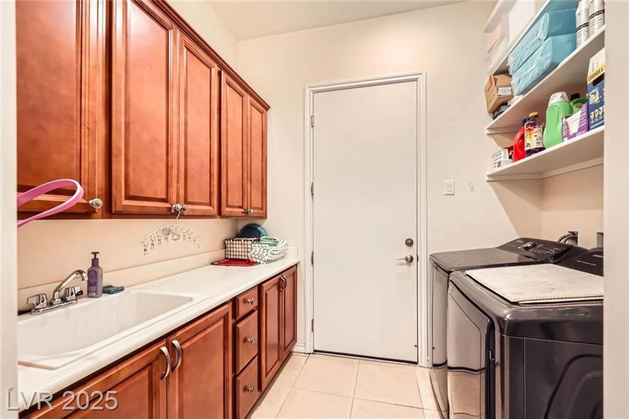 Property Slideshow image 16 of 40 | 429 open hill ave, Henderson, NV, 89011