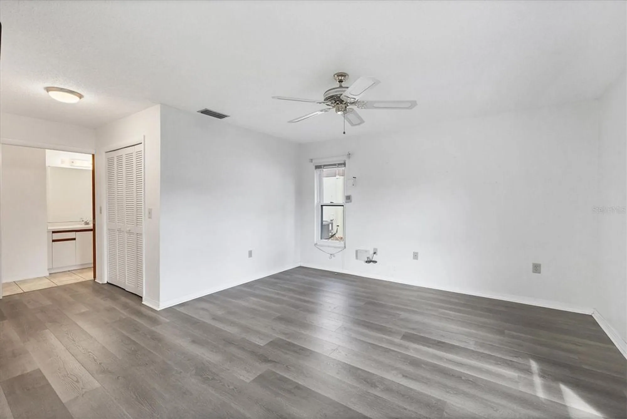 Property Slideshow image 22 of 55 | 606 chestnut ln, Englewood, FL, 34223