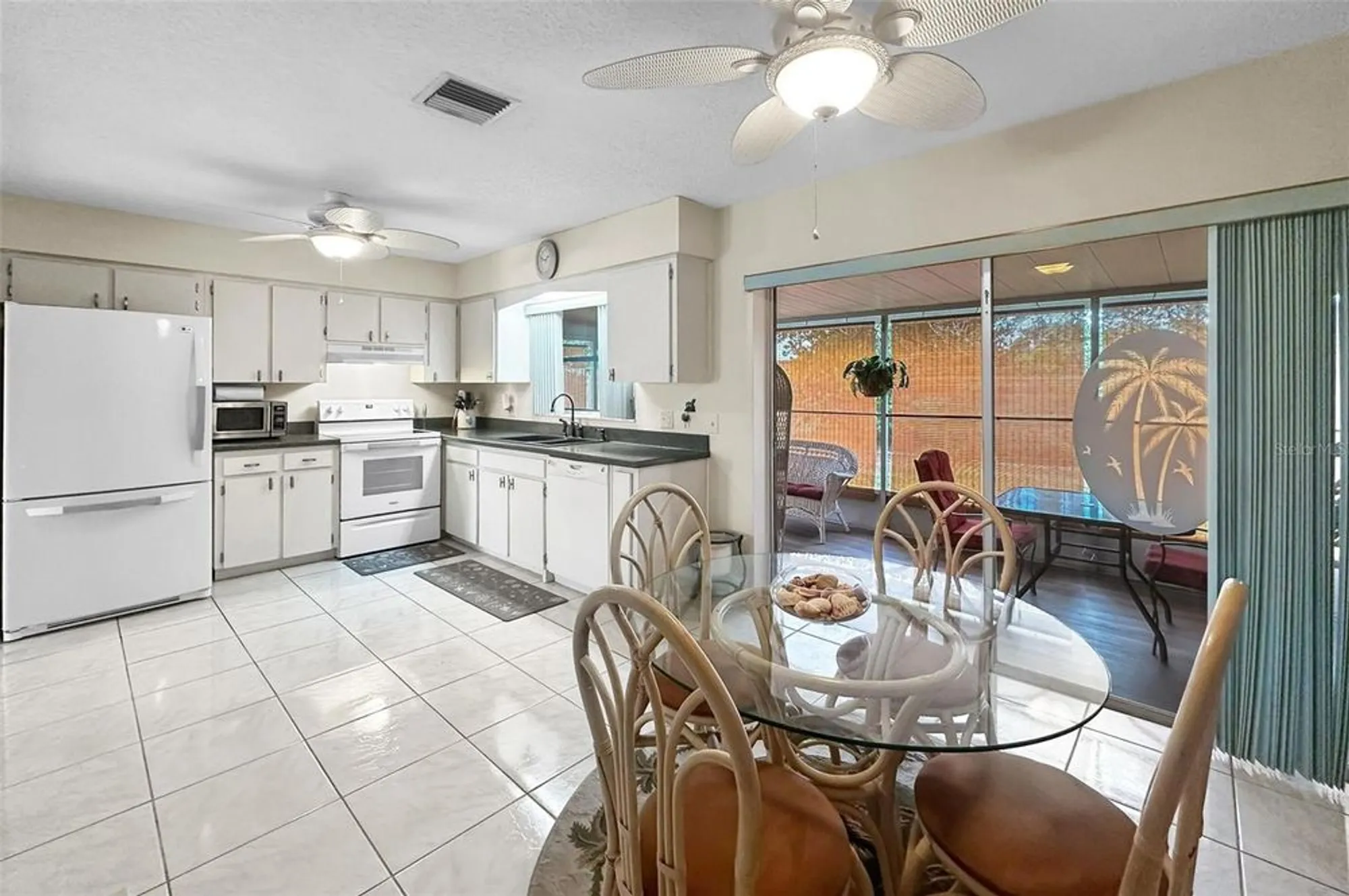 Property Slideshow image 12 of 50 | 1055 loch haven dr, Dunedin, FL, 34698