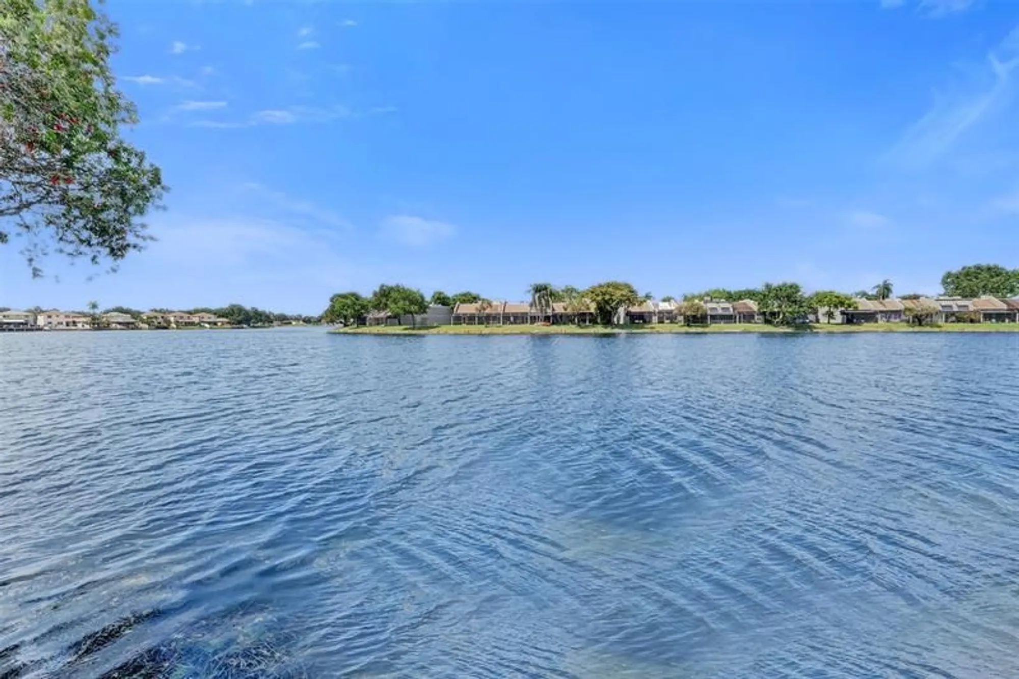 Property Slideshow image 20 of 29 | 900 colony point cir apt 221, Pembroke Pines, FL, 33026