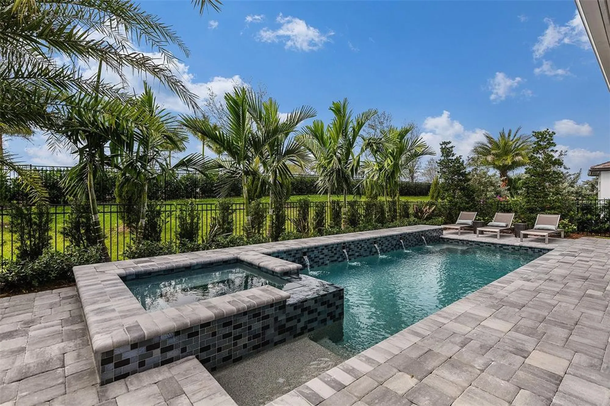Property Slideshow image 49 of 78 | 18225 cresswind ter, Lakewood Ranch, FL, 34211