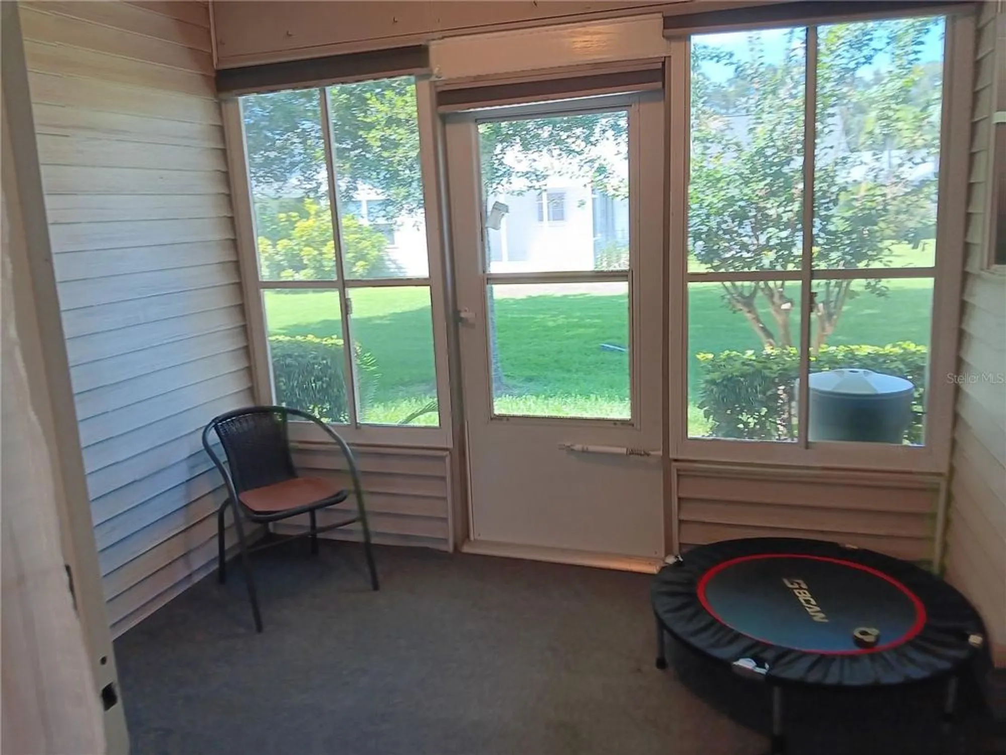 Property Slideshow image 13 of 17 | 26062 newcombe cir, Leesburg, FL, 34748