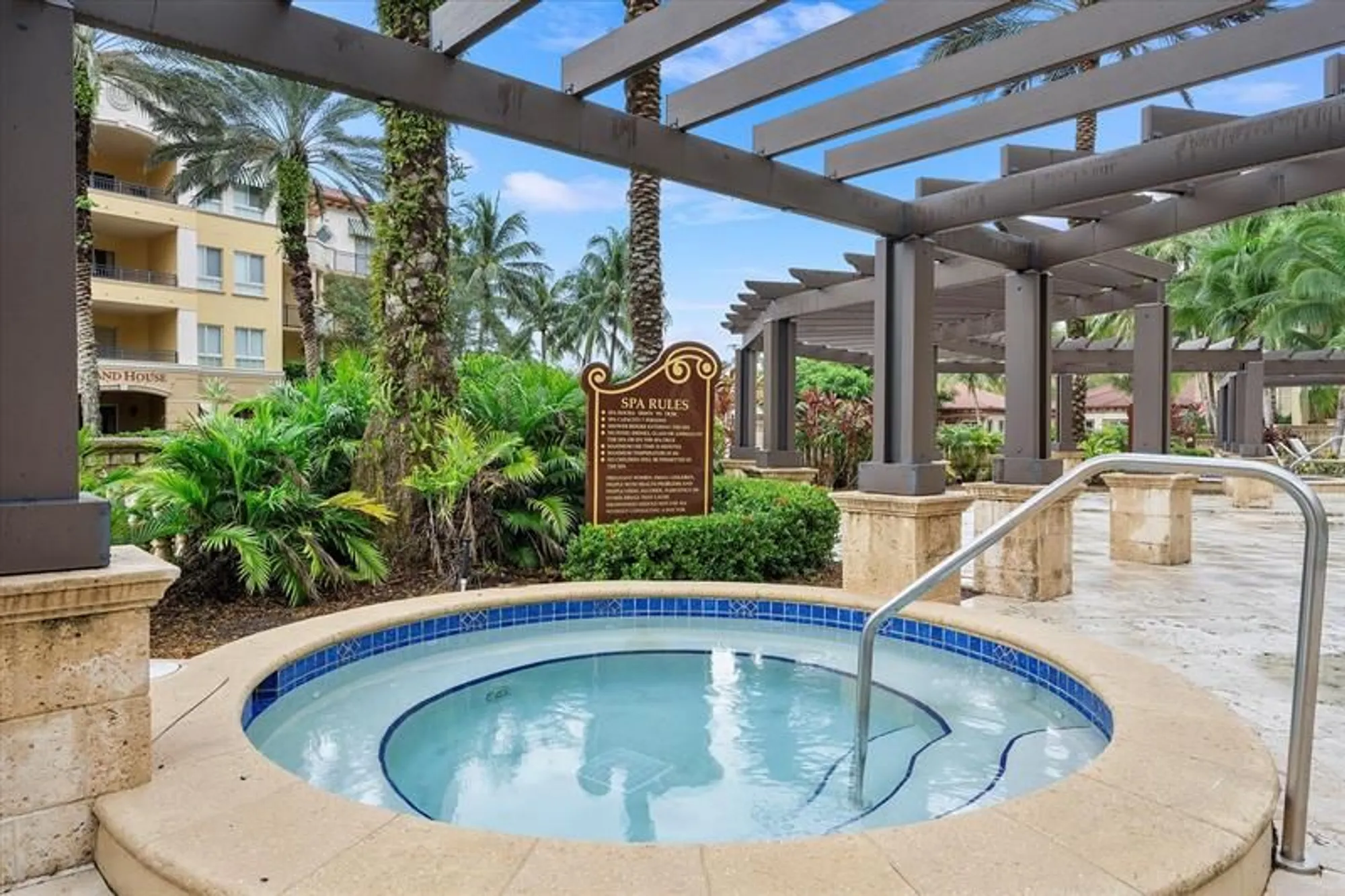 Property Slideshow image 58 of 70 | 16135 emerald estates dr apt 164, Weston, FL, 33331