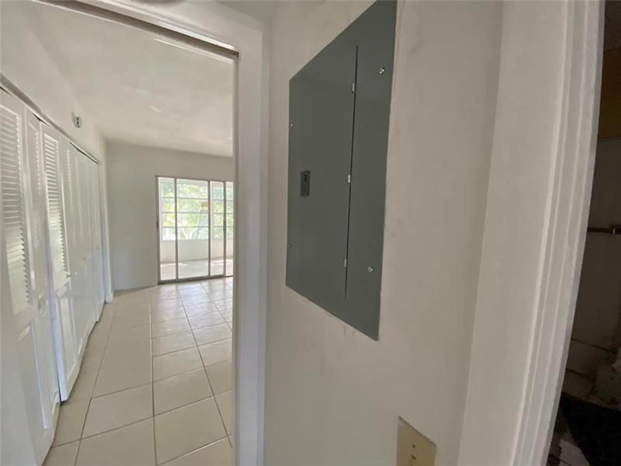 Property Slideshow image 8 of 49 | 4047 cambridge c # 4047, Deerfield Beach, FL, 33442