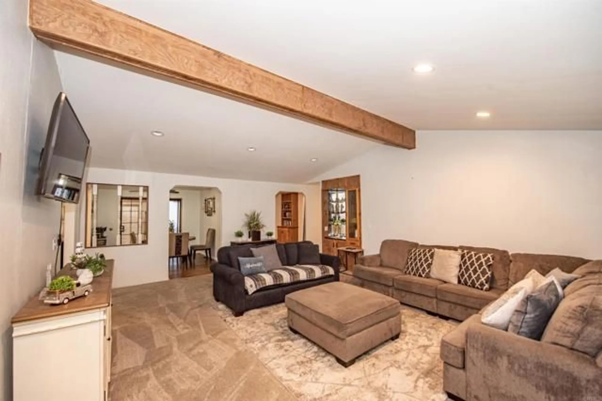 Property Slideshow image 18 of 67 | 38210 via taffia, Murrieta, CA, 92563