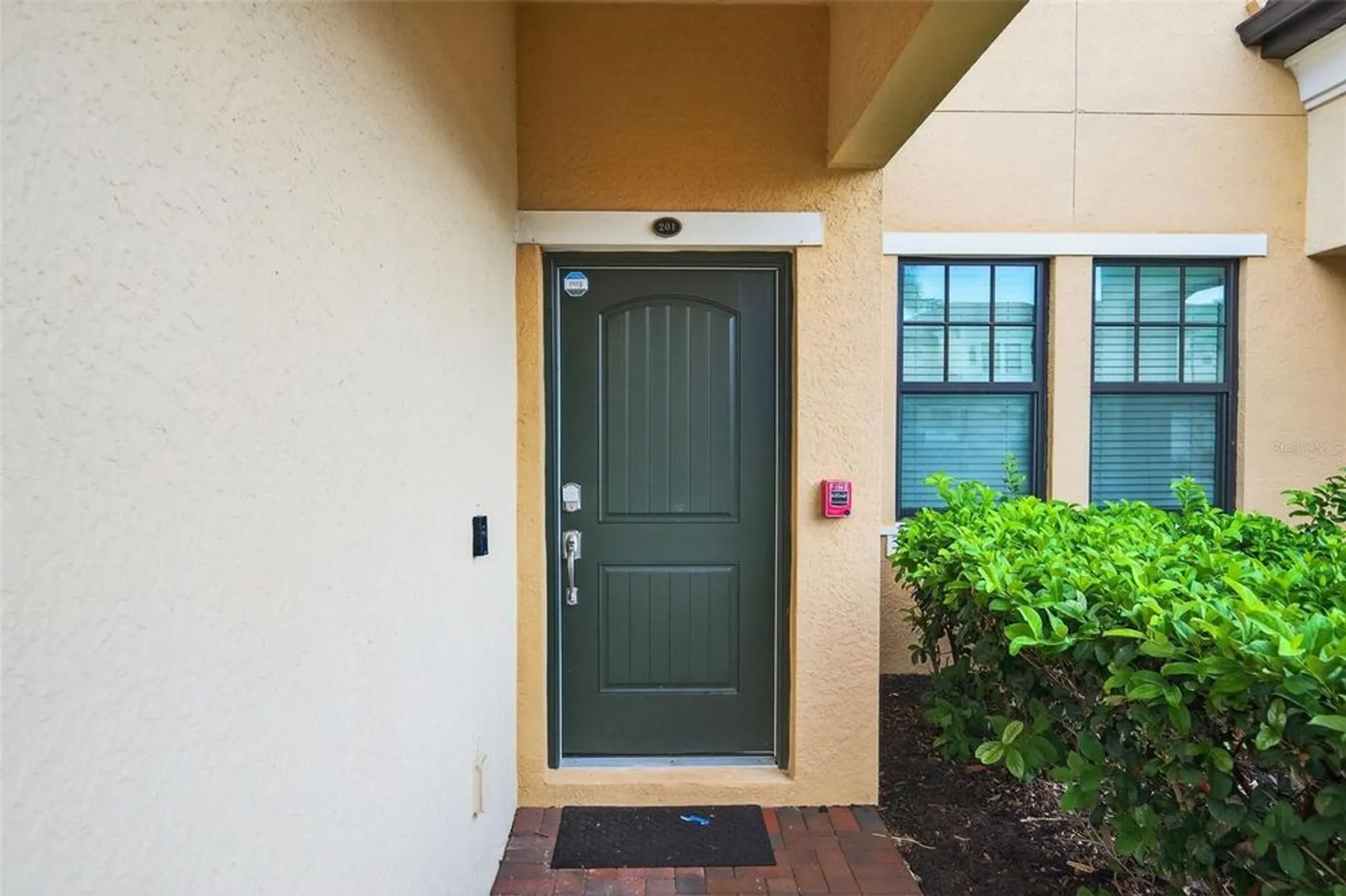 Property Slideshow image 5 of 91 | 10047 crooked creek dr 201, Venice, FL, 34293