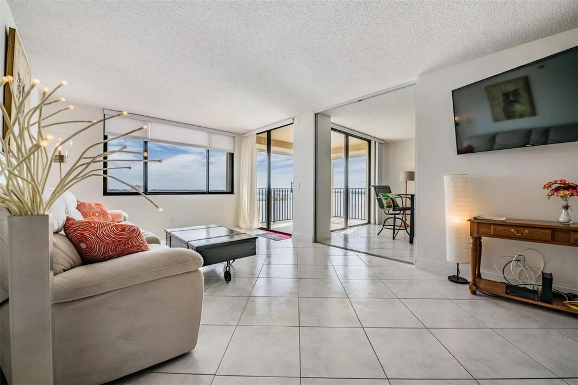 Property Slideshow image 14 of 24 | 6322 palma del mar blvd s apt 1107, Saint Petersburg, FL, 33715