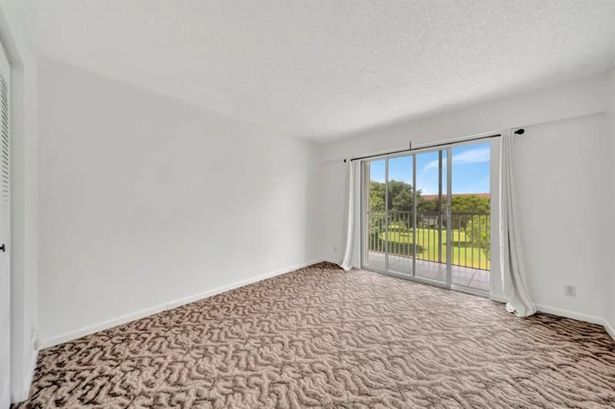 Property Slideshow image 41 of 56 | 13250 sw 7th ct apt 402l, Pembroke Pines, FL, 33027