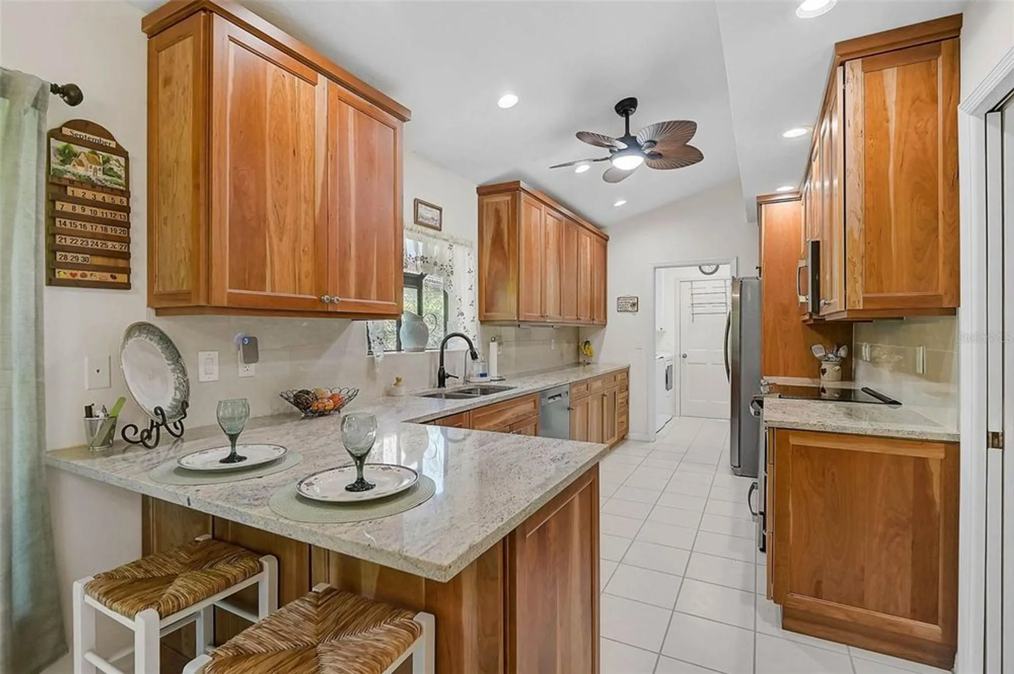 Property Slideshow image 13 of 50 | 7363 oak moss dr # 33, Sarasota, FL, 34241