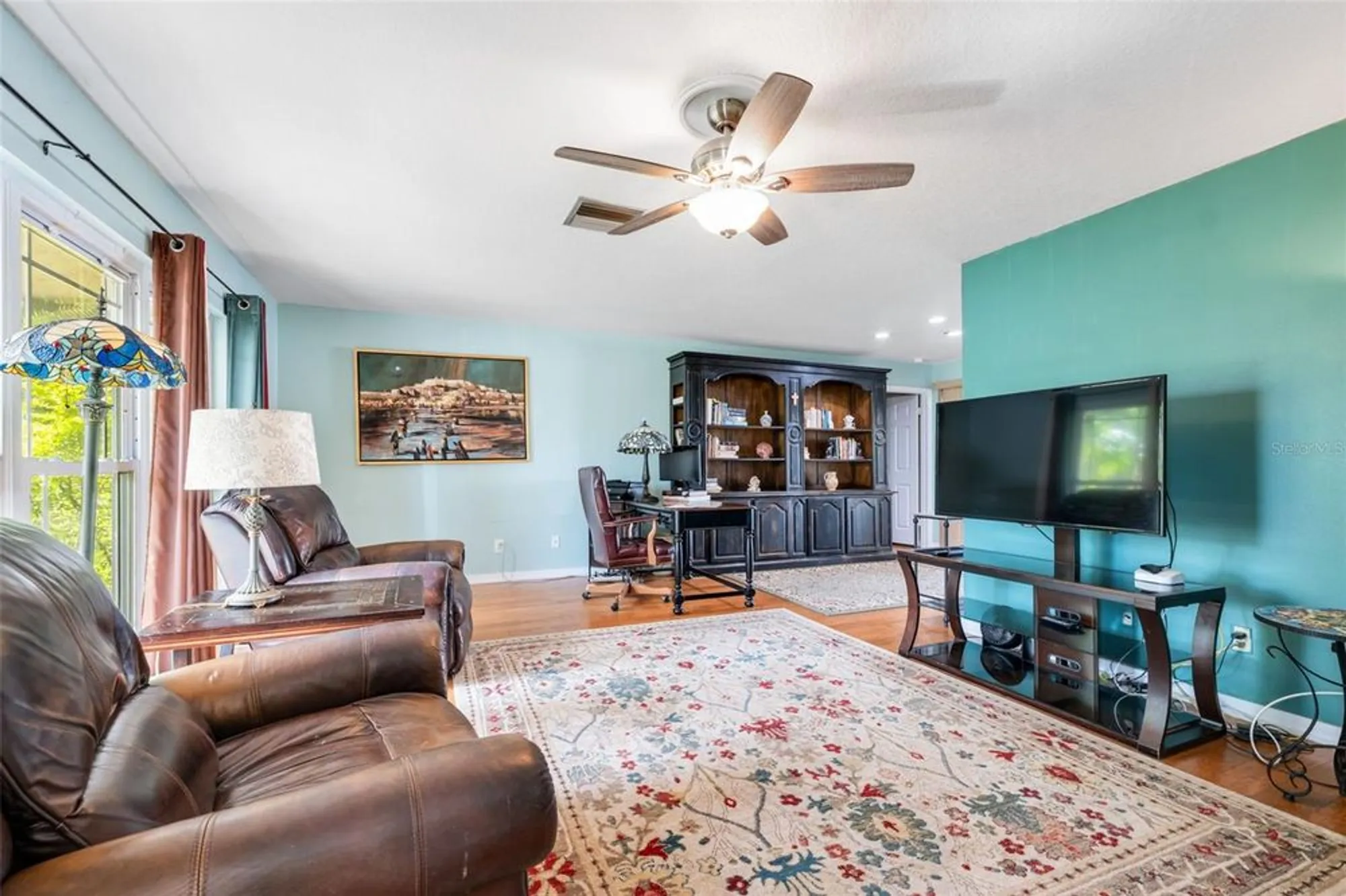 Property Slideshow image 13 of 40 | 766 anchorage ln, Palm Harbor, FL, 34685