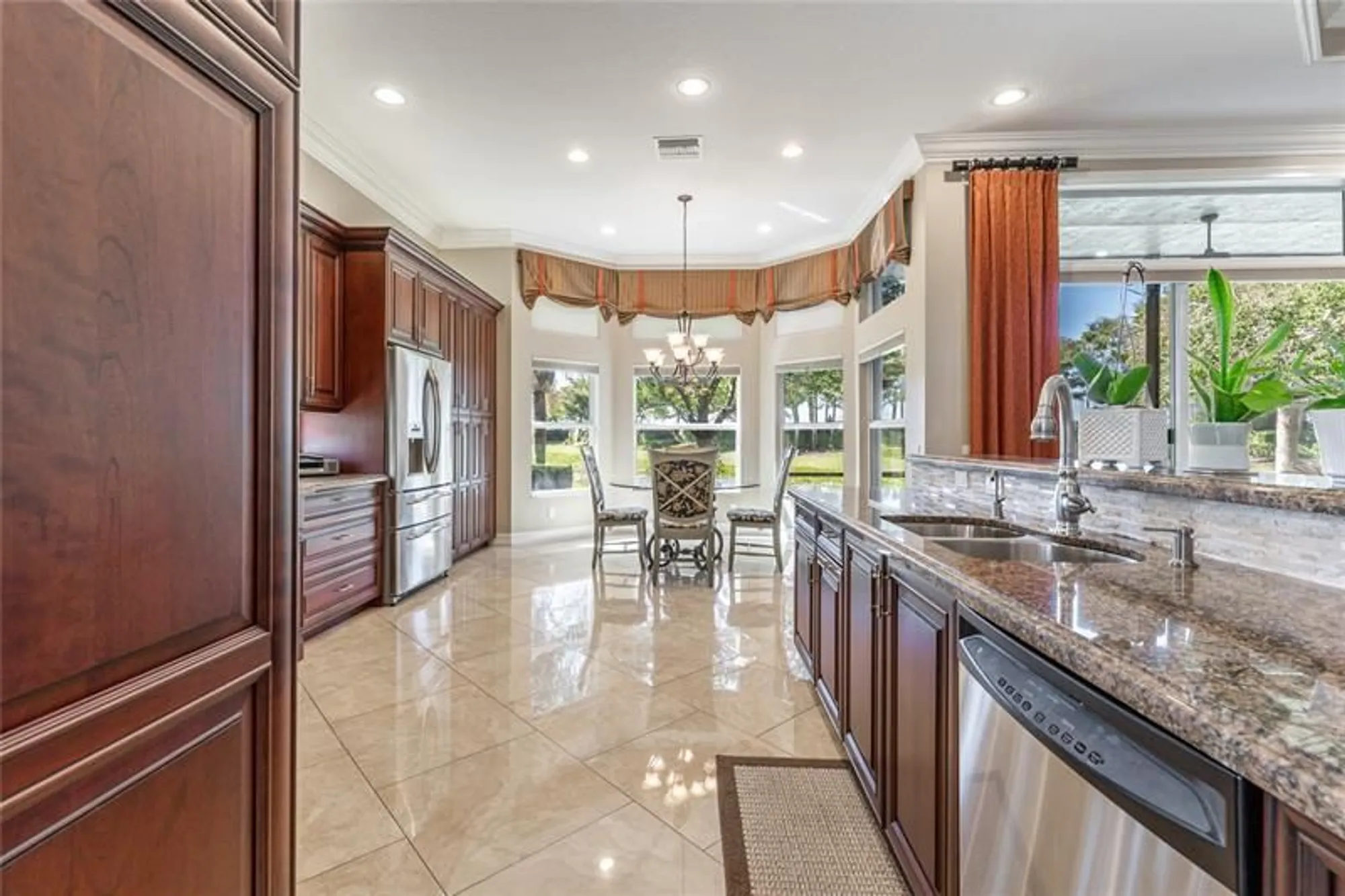 Property Slideshow image 15 of 40 | 10576 whitewind cir, Boynton Beach, FL, 33473