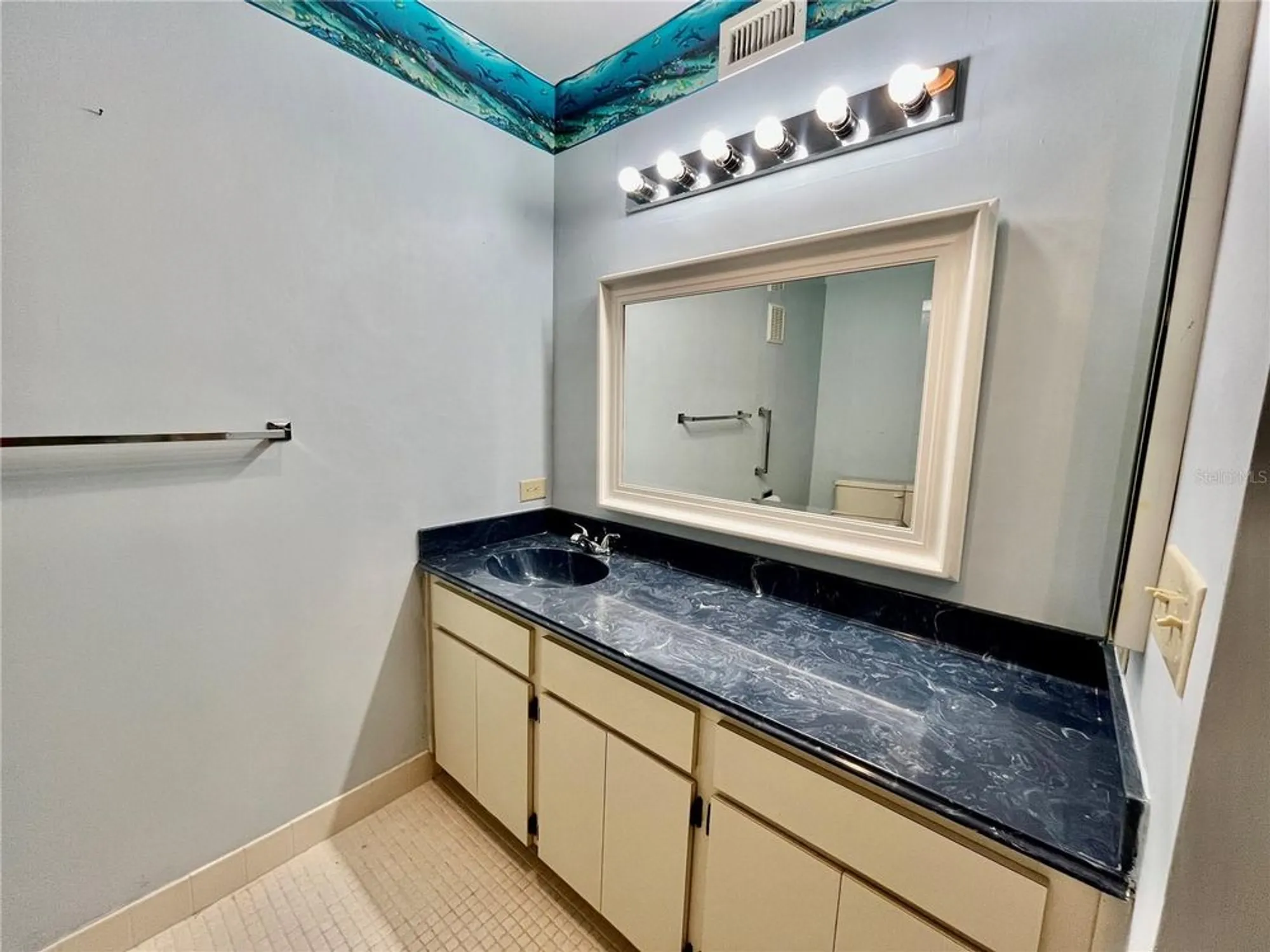 Property Slideshow image 21 of 52 | 2220 spanish dr 54, Clearwater, FL, 33763