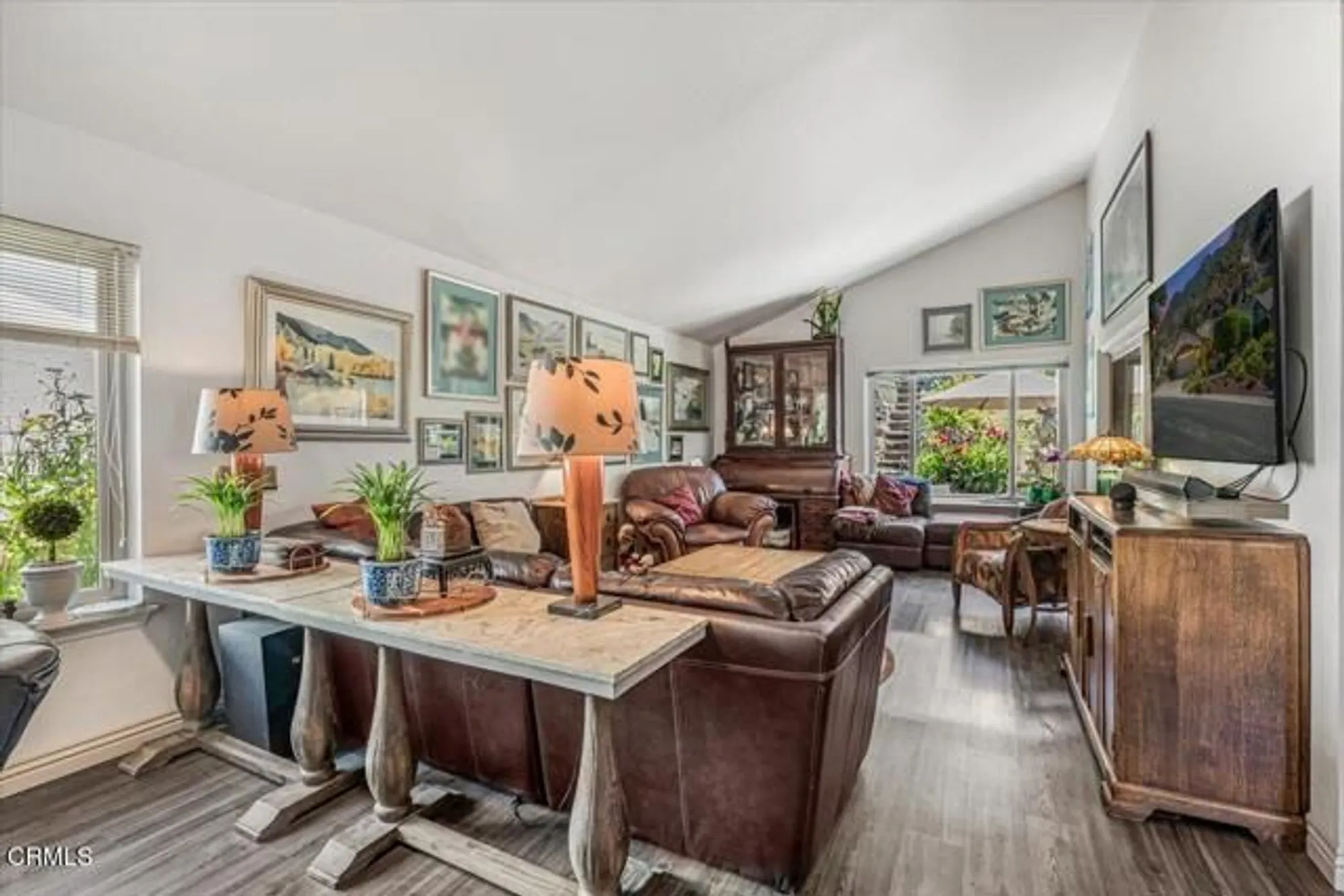 Property Slideshow image 32 of 49 | 6186 irena ave, Camarillo, CA, 93012